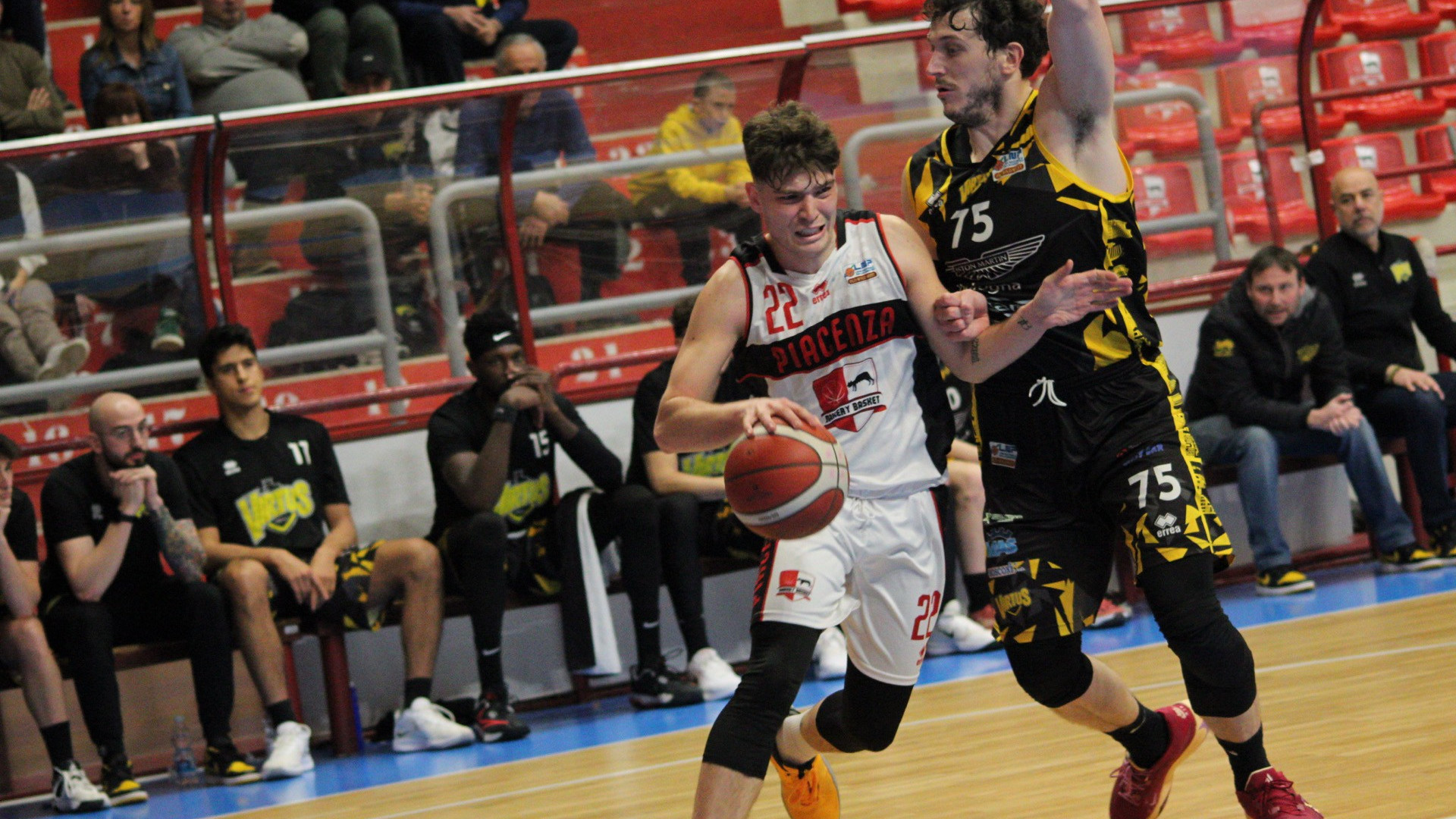 La Bakery Piacenza alza bandiera bianca: vince la Virtus Imola 68-92