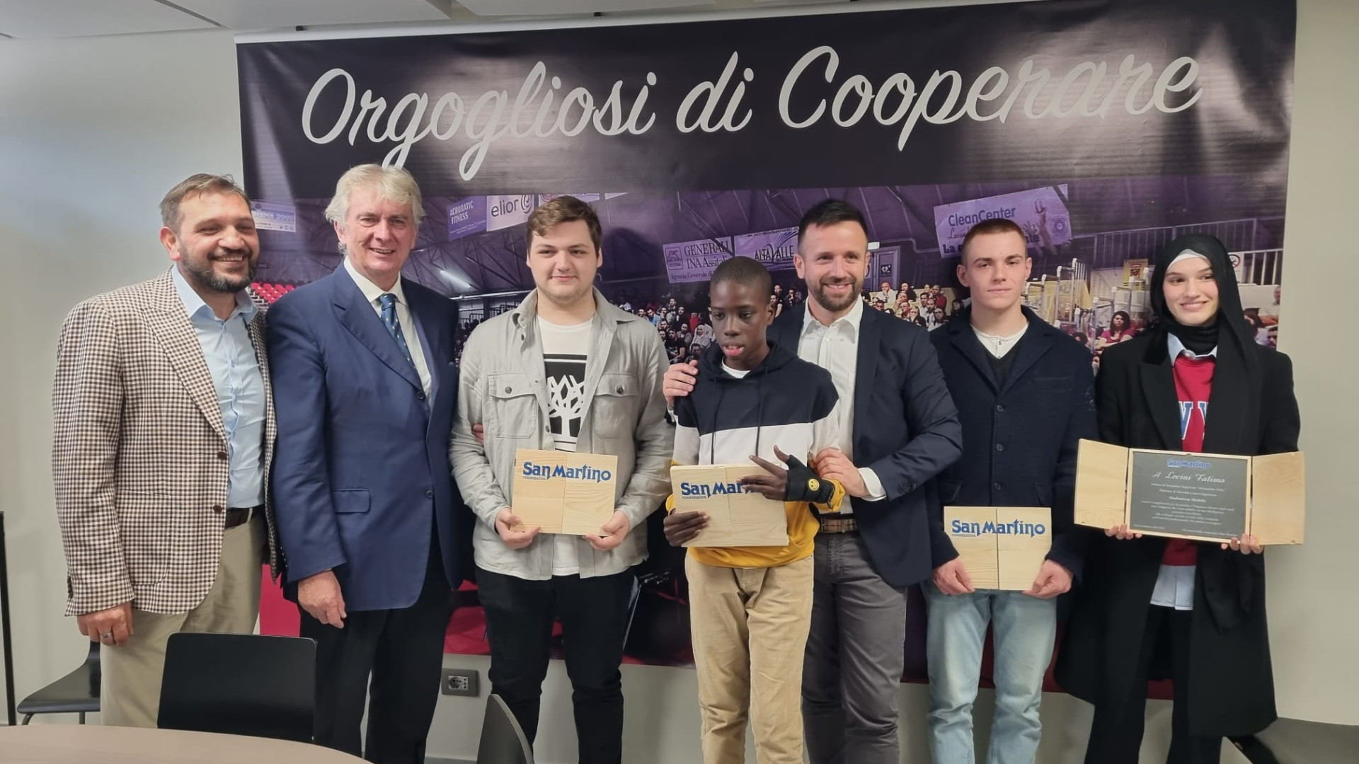 Eccellenti risultati a scuola: Coop San Martino premia i figli di quattro lavoratori