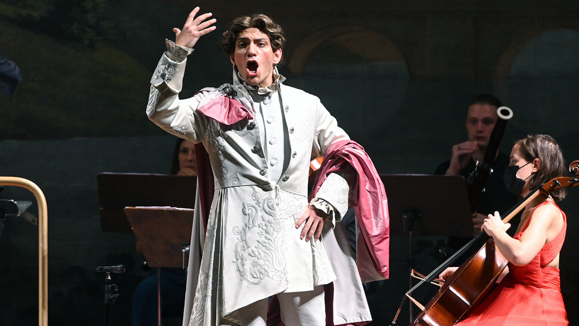 Applausi al Teatro Municipale per il "Mozart in Italia" di Filippo Mineccia