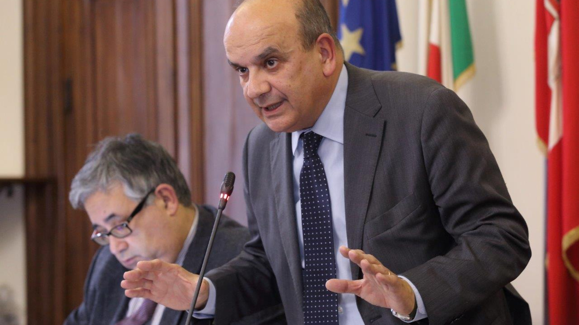 Elezioni, Dosi temporeggia: "Per non danneggiare il lavoro della giunta"