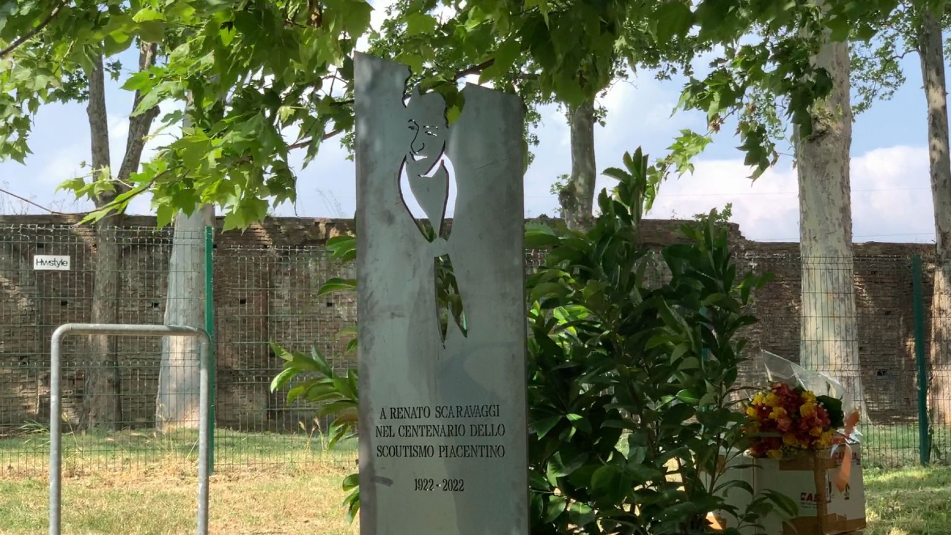 Cento anni di scout a Piacenza, dedicata una stele al pioniere Renato Scaravaggi