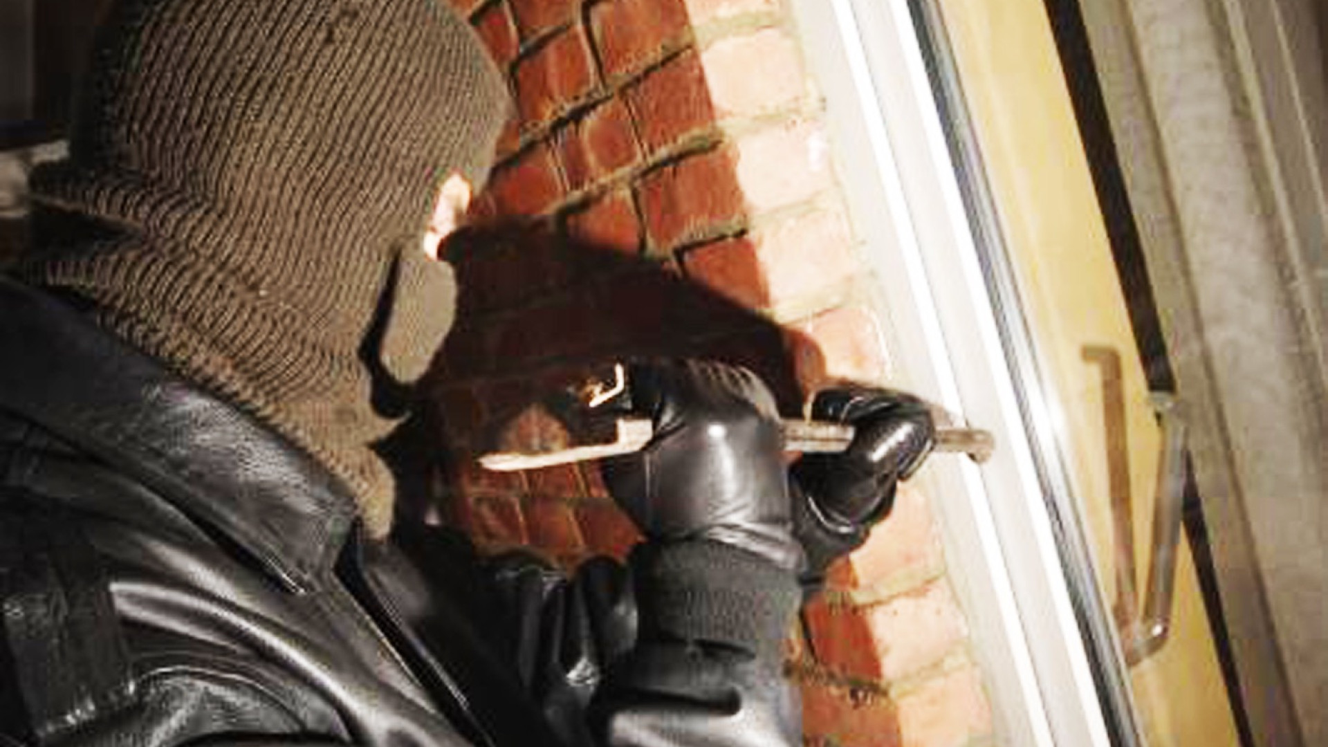 Ladri ancora in azione, la polizia ad un passo dalla cattura