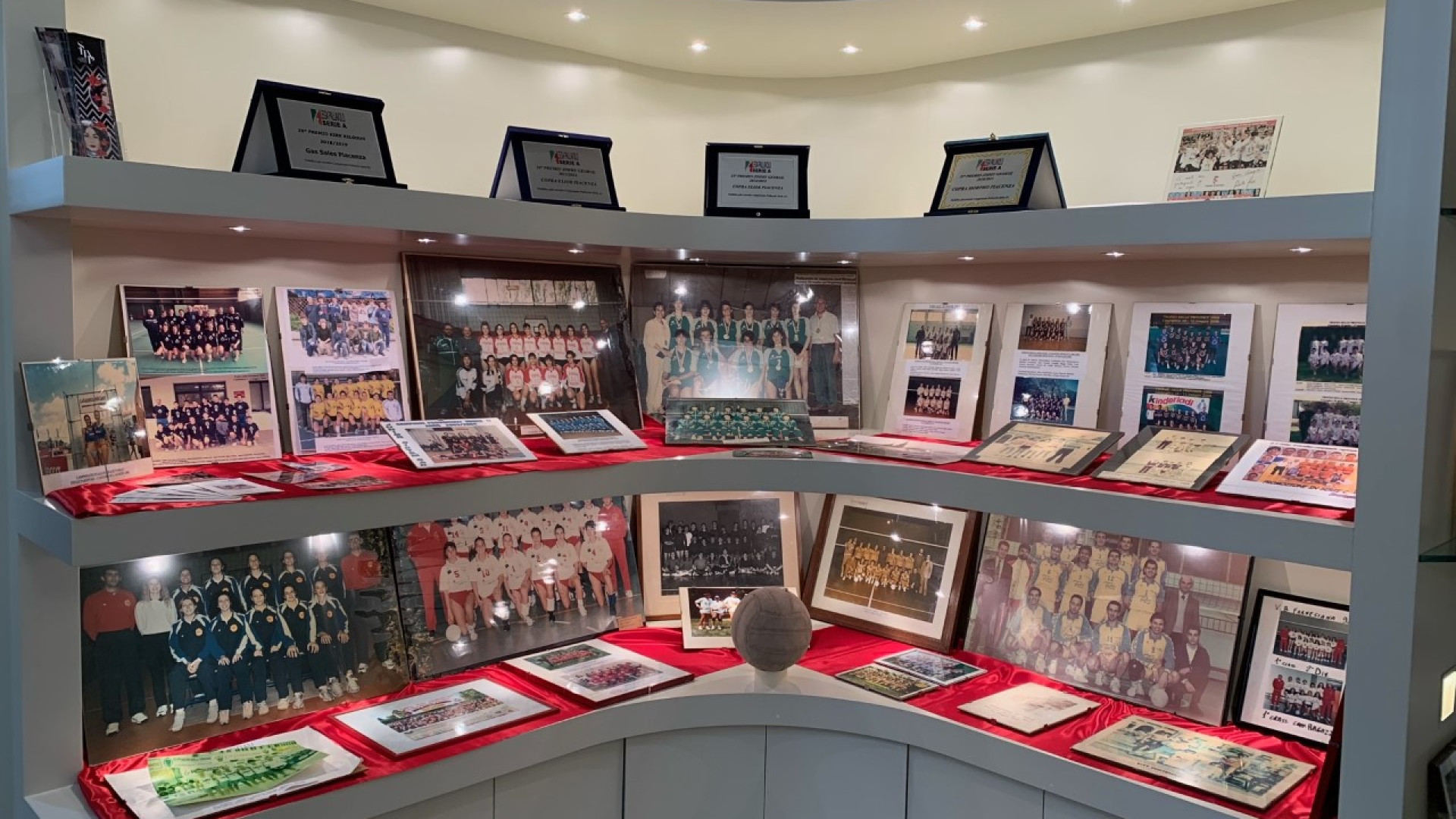 La storia della pallavolo piacentina dal 1970 ad oggi: nasce il "Museo del volley"