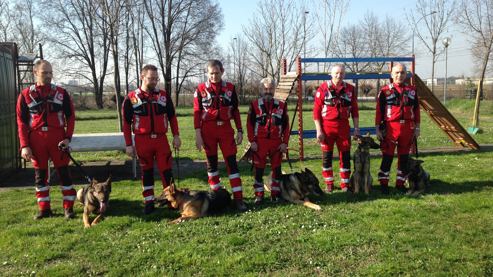 Scuola per cani: Maia, Iago e Viola pronti per diventare Unità cinofile della Cri