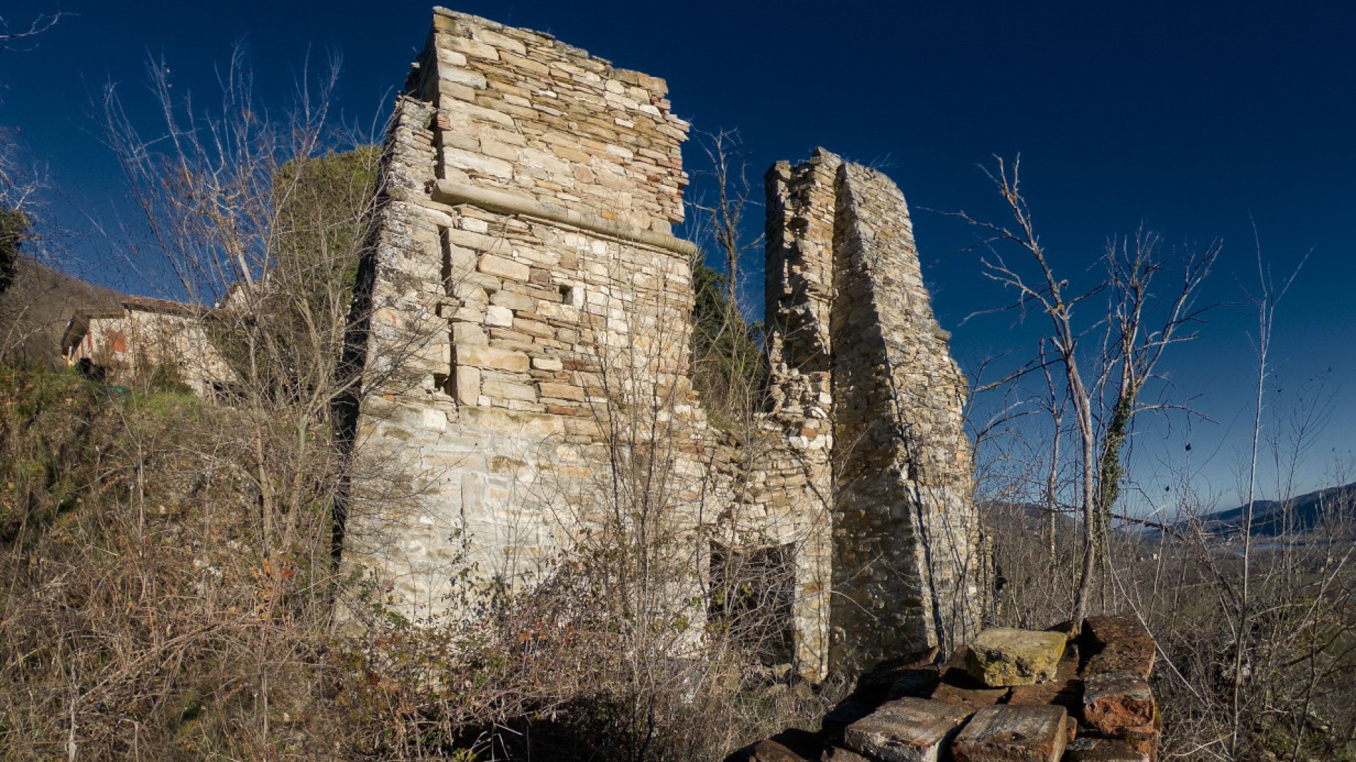 Storia e mistero del tempio di Minerva a Caverzago. Luogo affascinante da esplorare