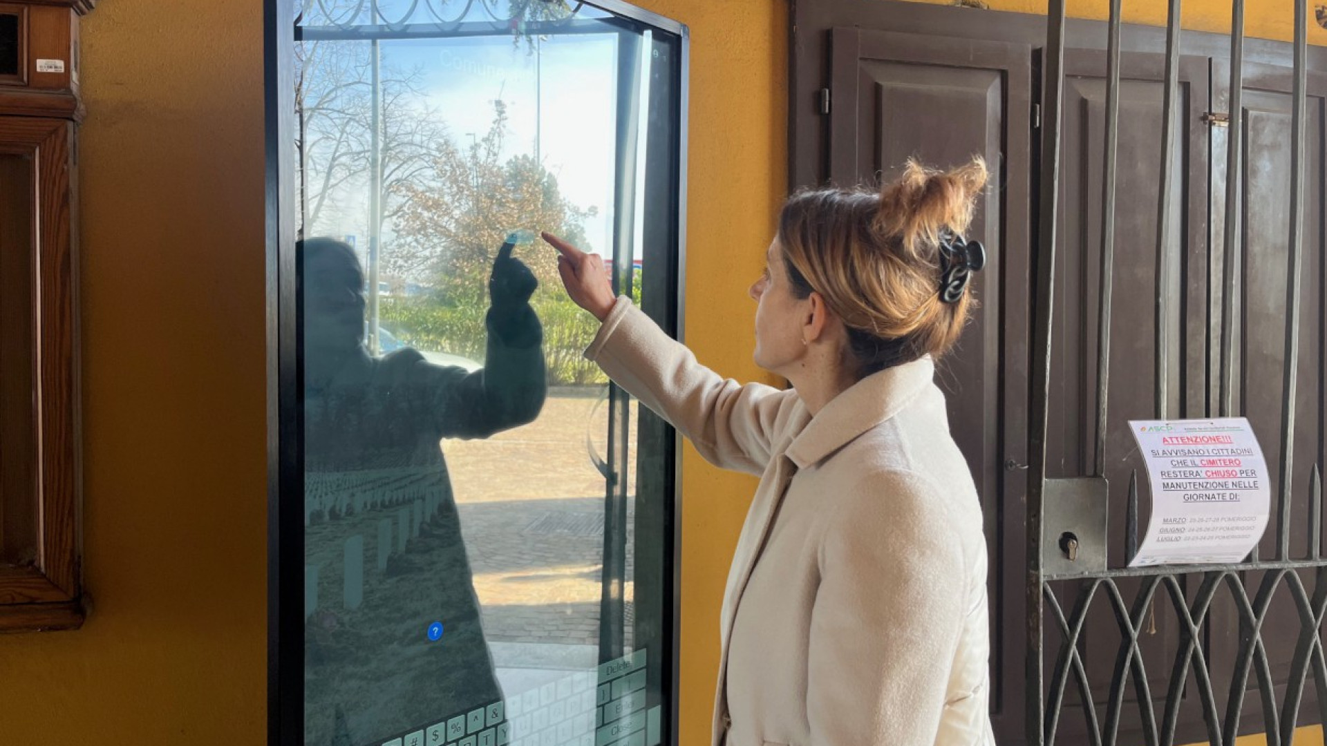 Totem per la ricerca defunti e giardino per le ceneri: cosa cambia al cimitero