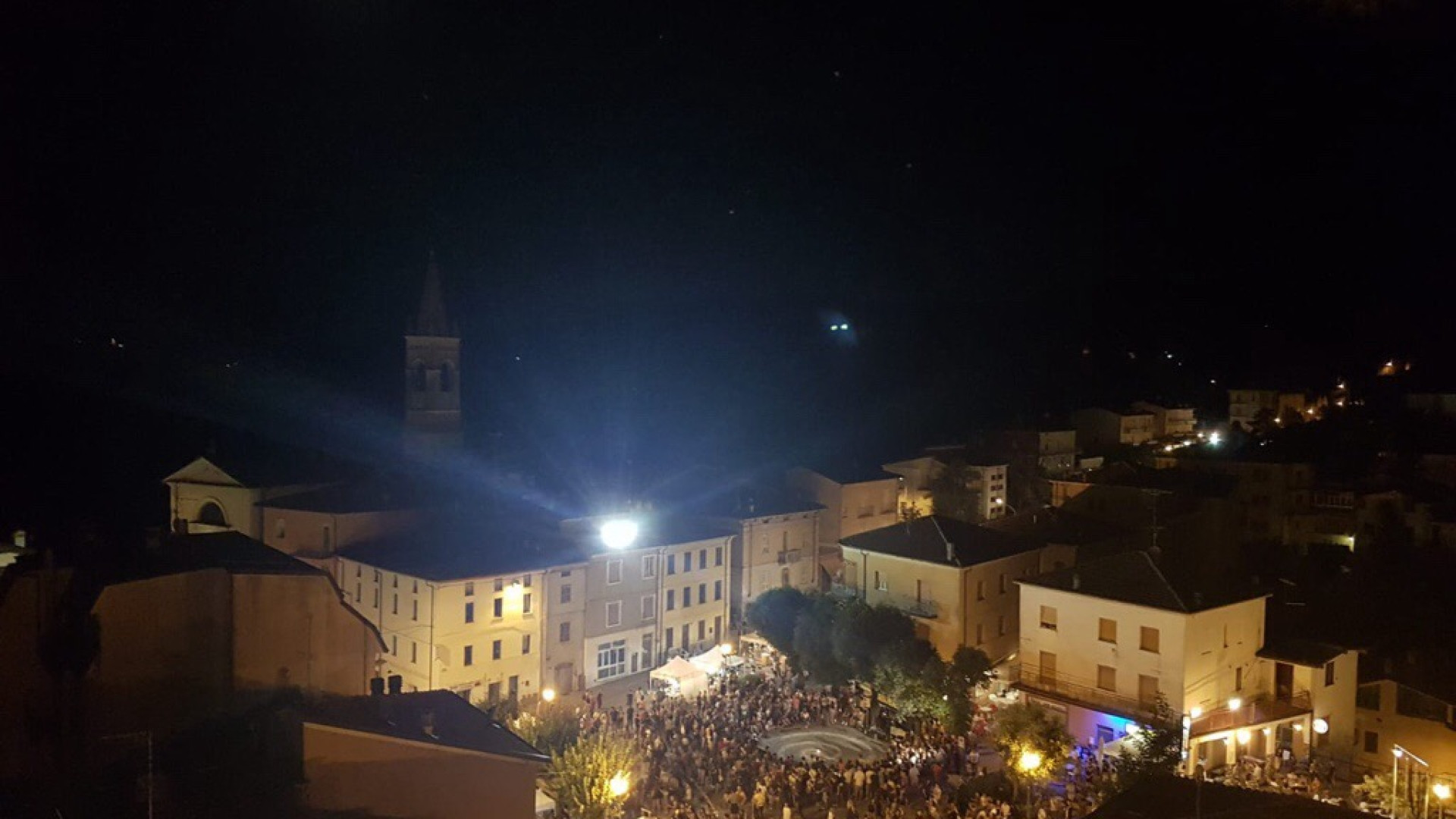 Bascherdeis, successo incredibile: migliaia di persone a Vernasca. FOTO