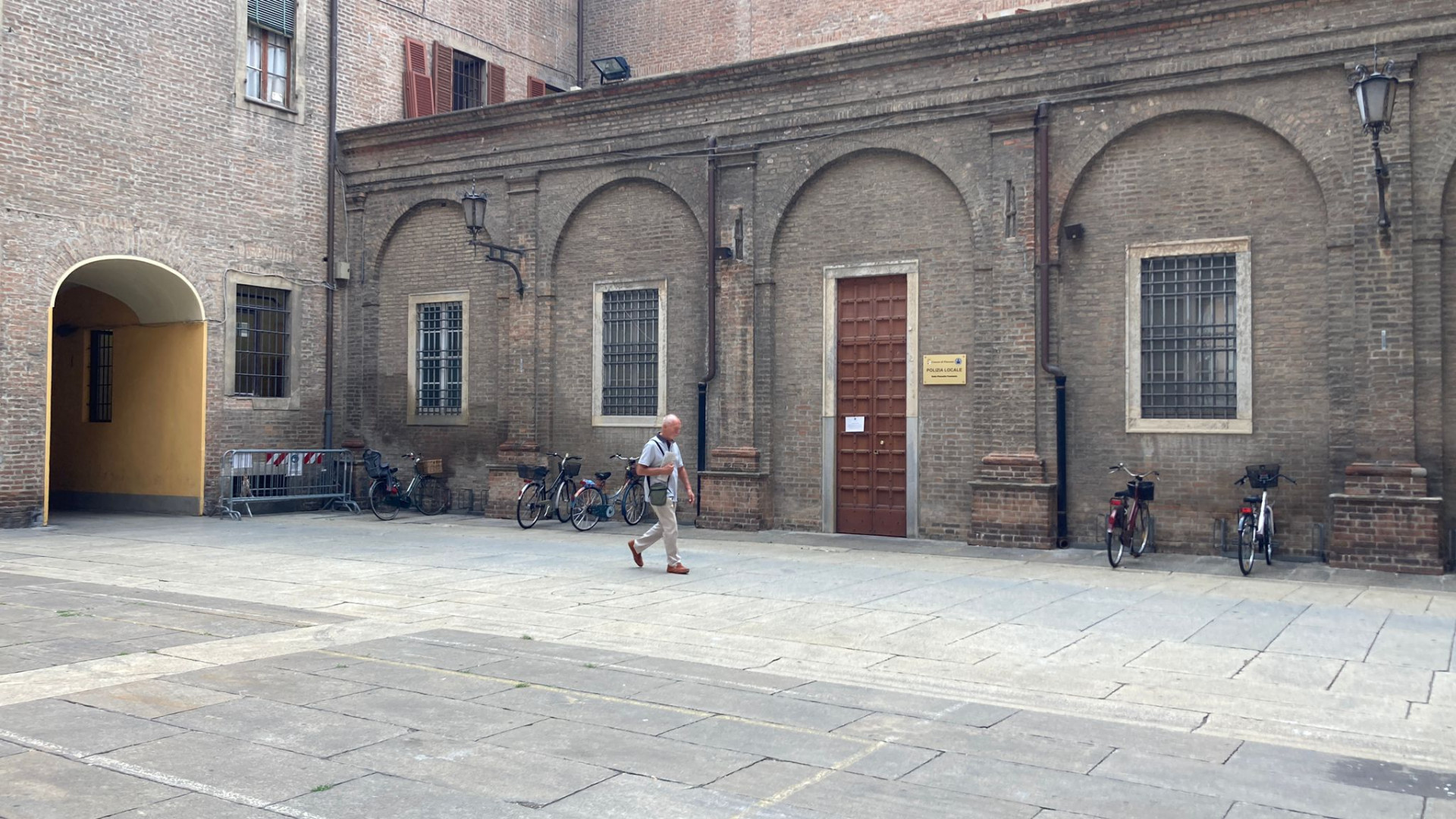 Poche segnalazioni, la stazione di polizia locale in centro chiude al pubblico