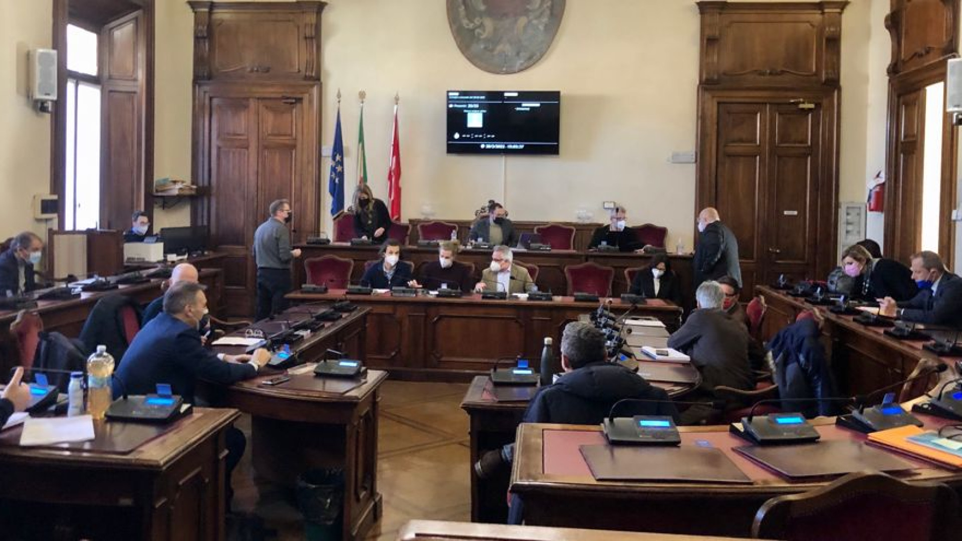 Piacenza dichiara lo stato di emergenza climatica. Tre ore di dibattito in consiglio