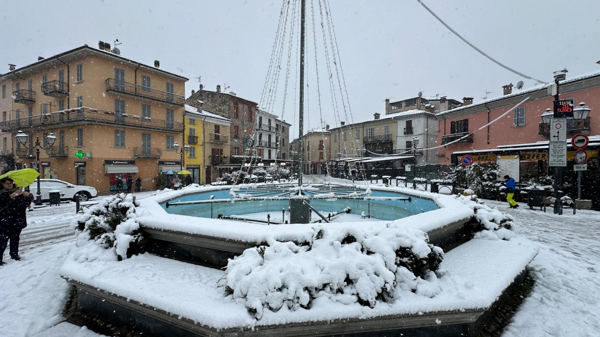 La neve imbianca colline e montagne piacentine, pioggia in pianura. Le foto