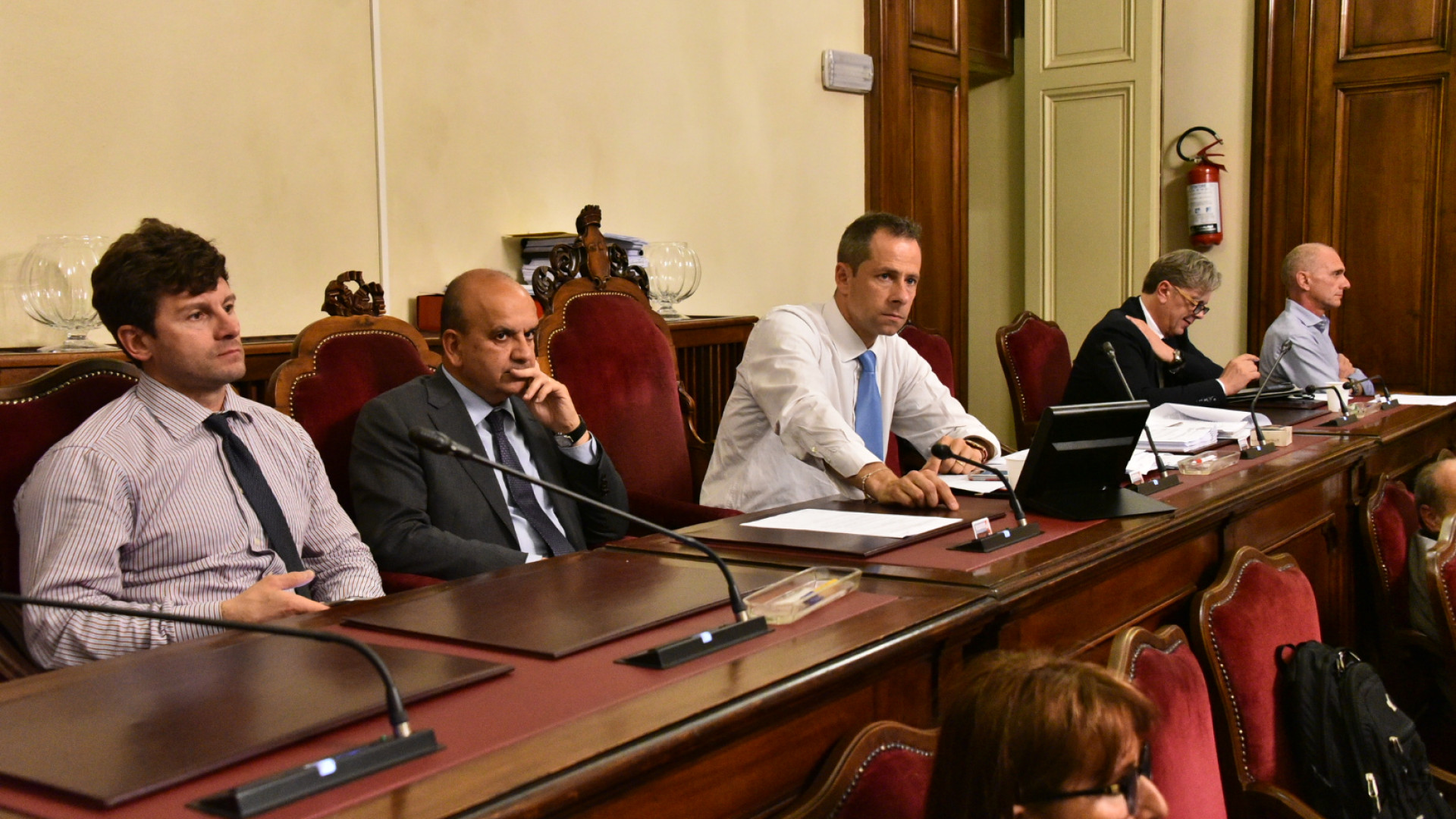 Illuminazione, ok al bando. Consiglio ad alta tensione: Ferrari dimissioni "sospese"