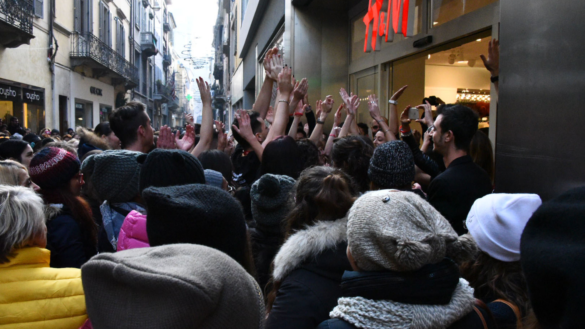 H&M in via Venti settembre verso la chiusura. "A rischio più di trenta dipendenti"