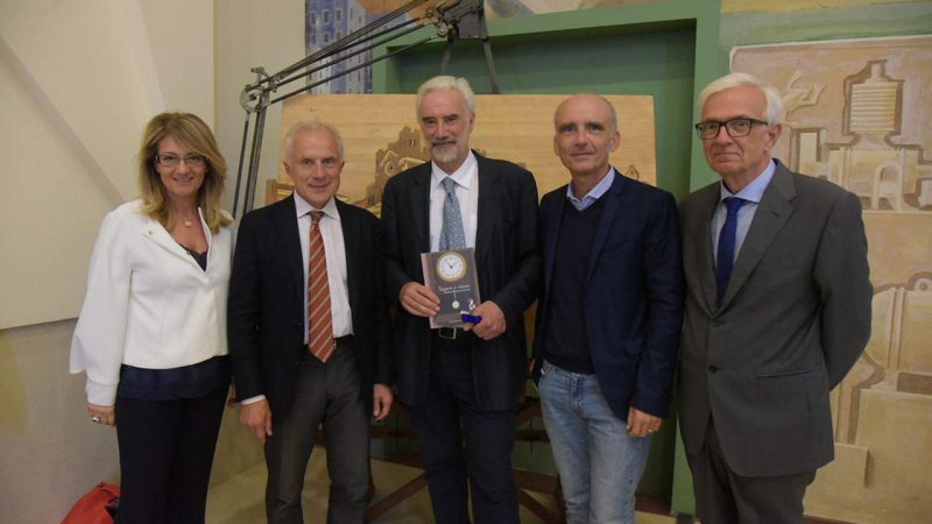 "Sapere è vivere": oggi in regalo con Libertà il libro del senologo Macellari