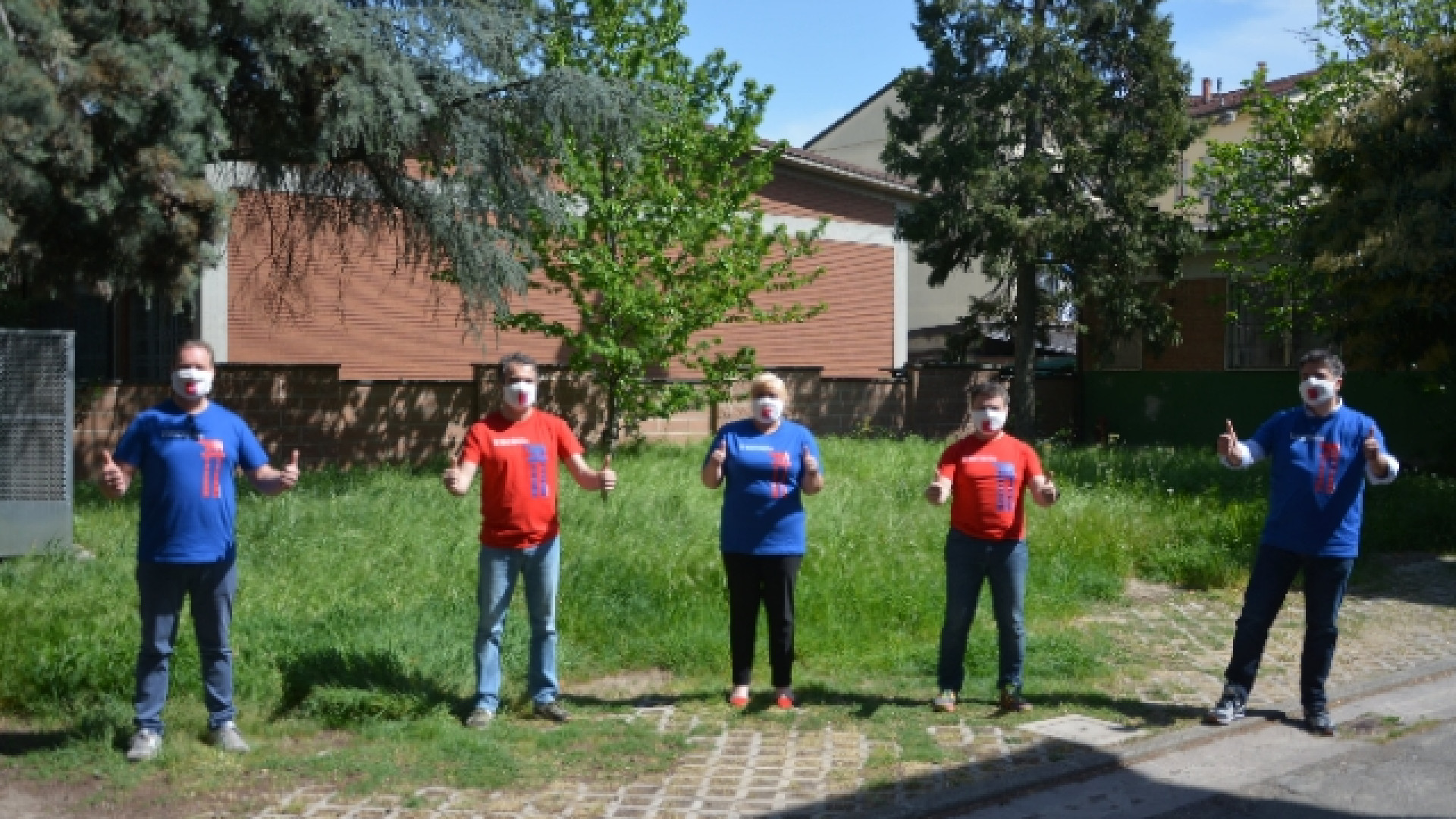 "Ci rialzeremo": le magliette benefiche per il commercio piacentino