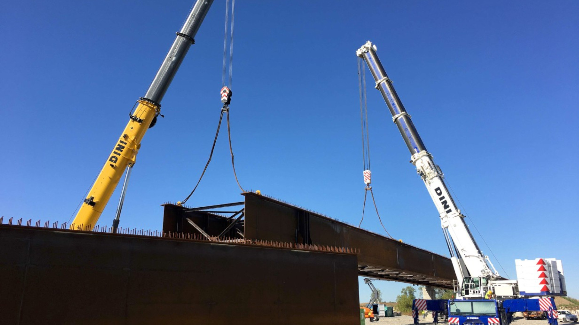 Avanzano i lavori al ponte sul Nure della tangenziale di San Giorgio, posate tre campate da 50 metri