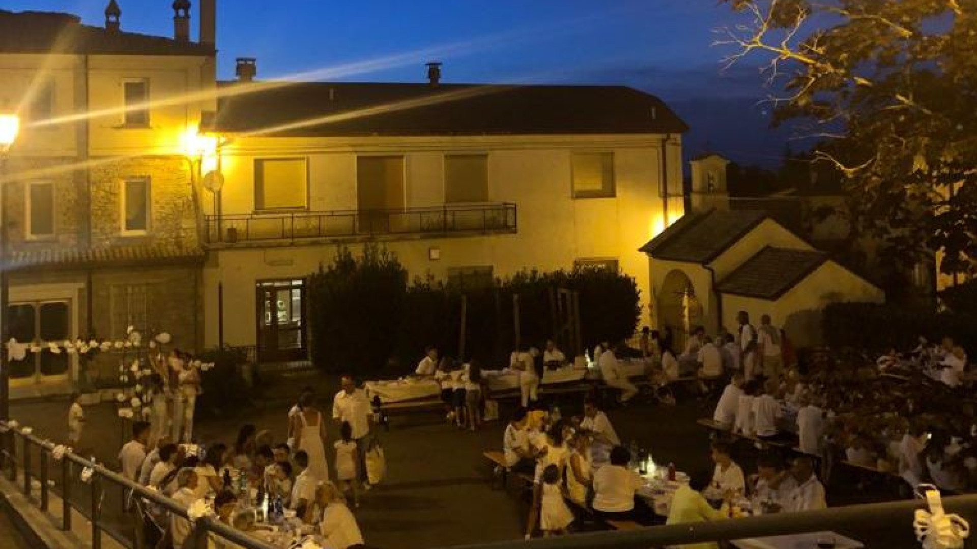 Cena bianca a San Michele. Ricavato alla scuola di Morfasso FOTO