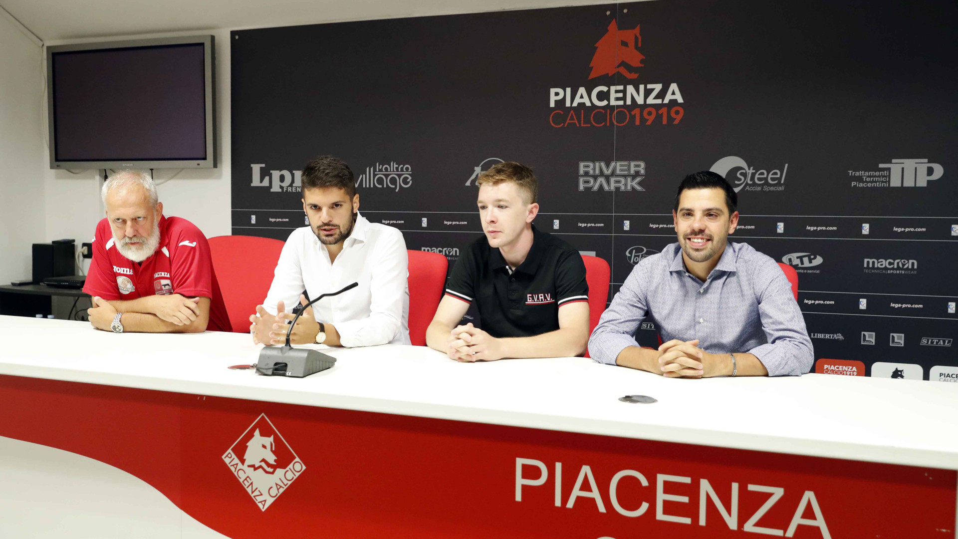 Piace e Bakery uniti nel biancorosso: il 7 e l'8 presentazione e festa dei tifosi