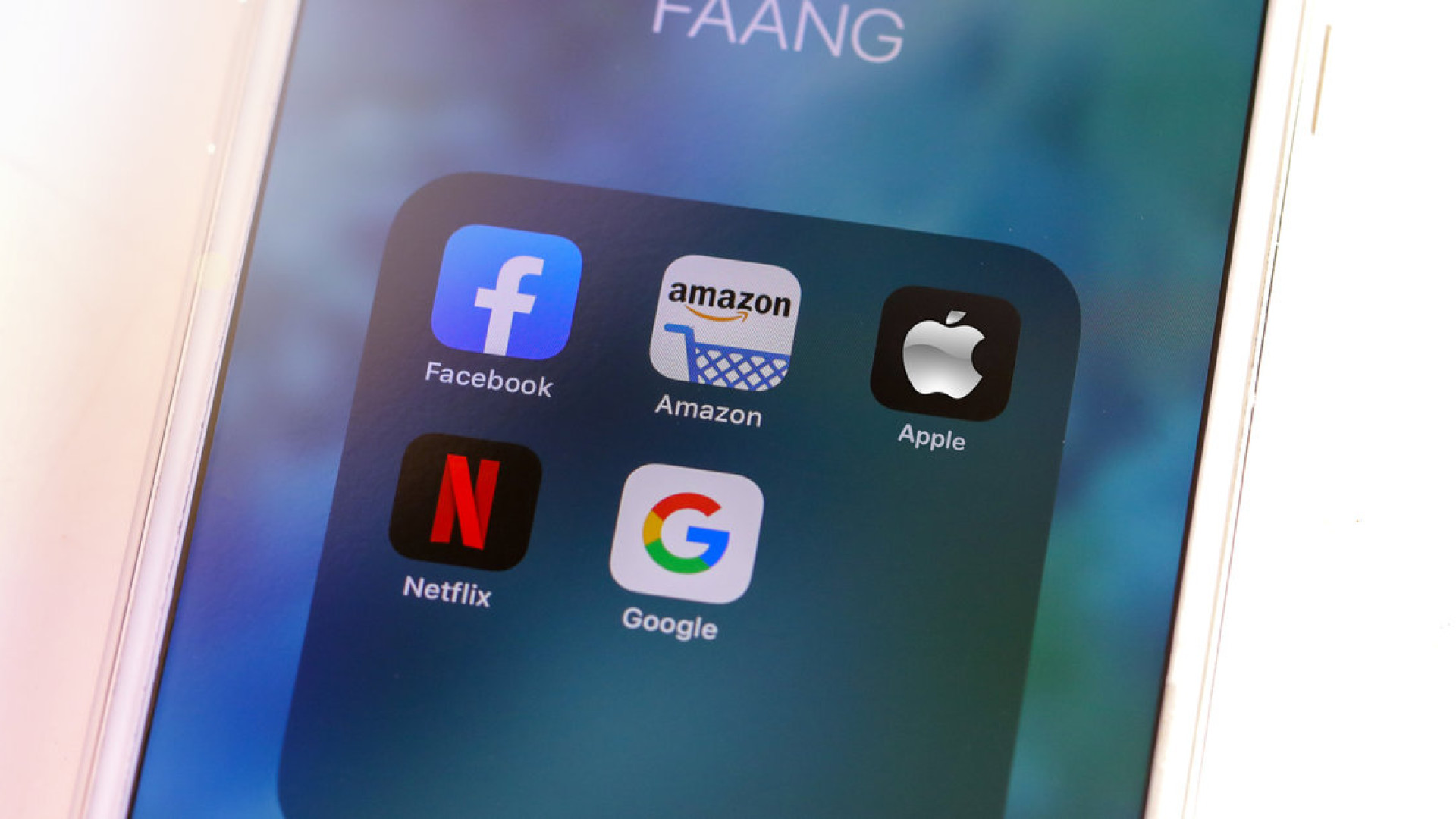 Facebook, Amazon, Apple, Netflix e Google consumano più di tutto il Portogallo