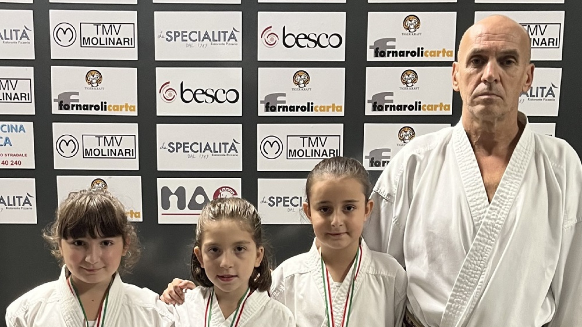 Karate, a Carrara nove medaglie per i giovanissimi della Yama Arashi
