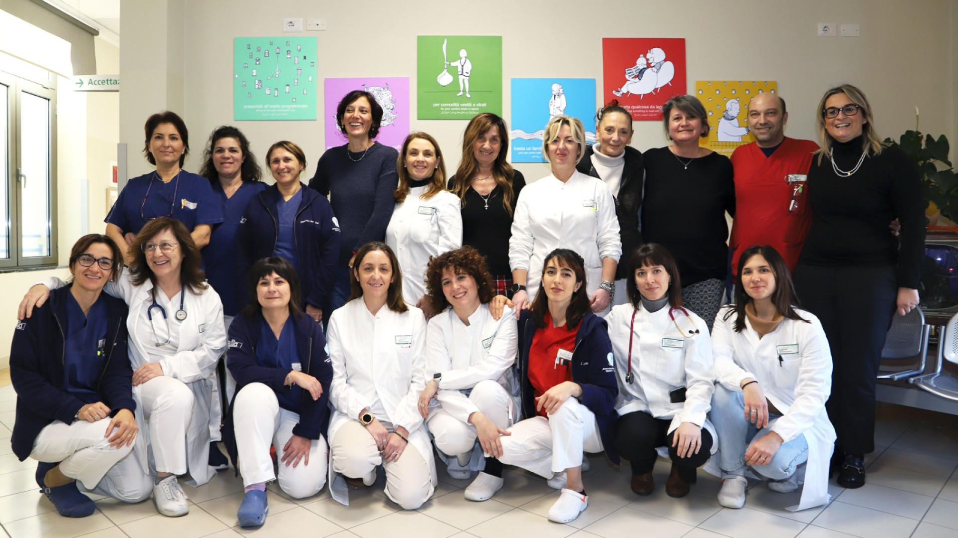 Le sale di attesa del day hospital oncologico si colorano con le illustrazioni