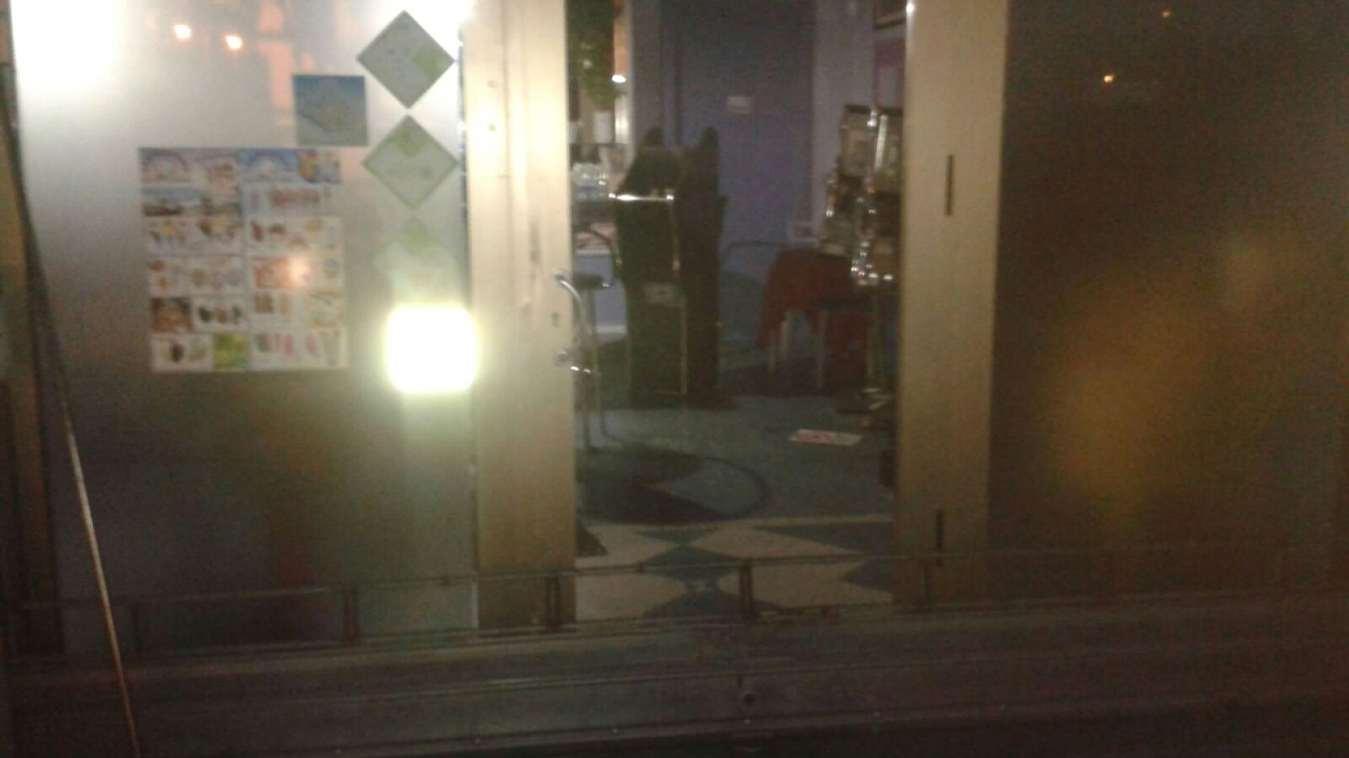 Castelsangiovanni, furto nella notte al bar: obiettivo slot. Ladri inseguiti a piedi