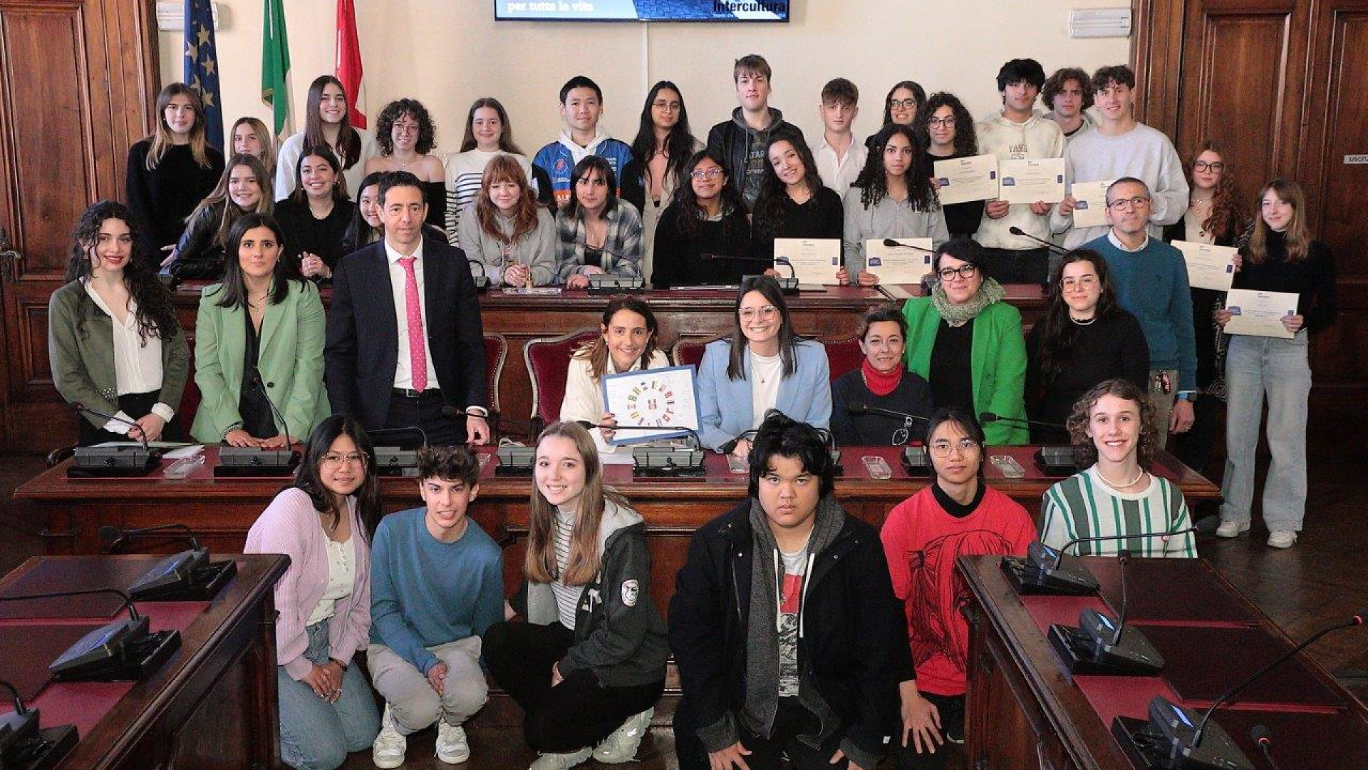 "Tutto il mondo" in Comune a Piacenza. "Ambasciatori del nostro territorio"