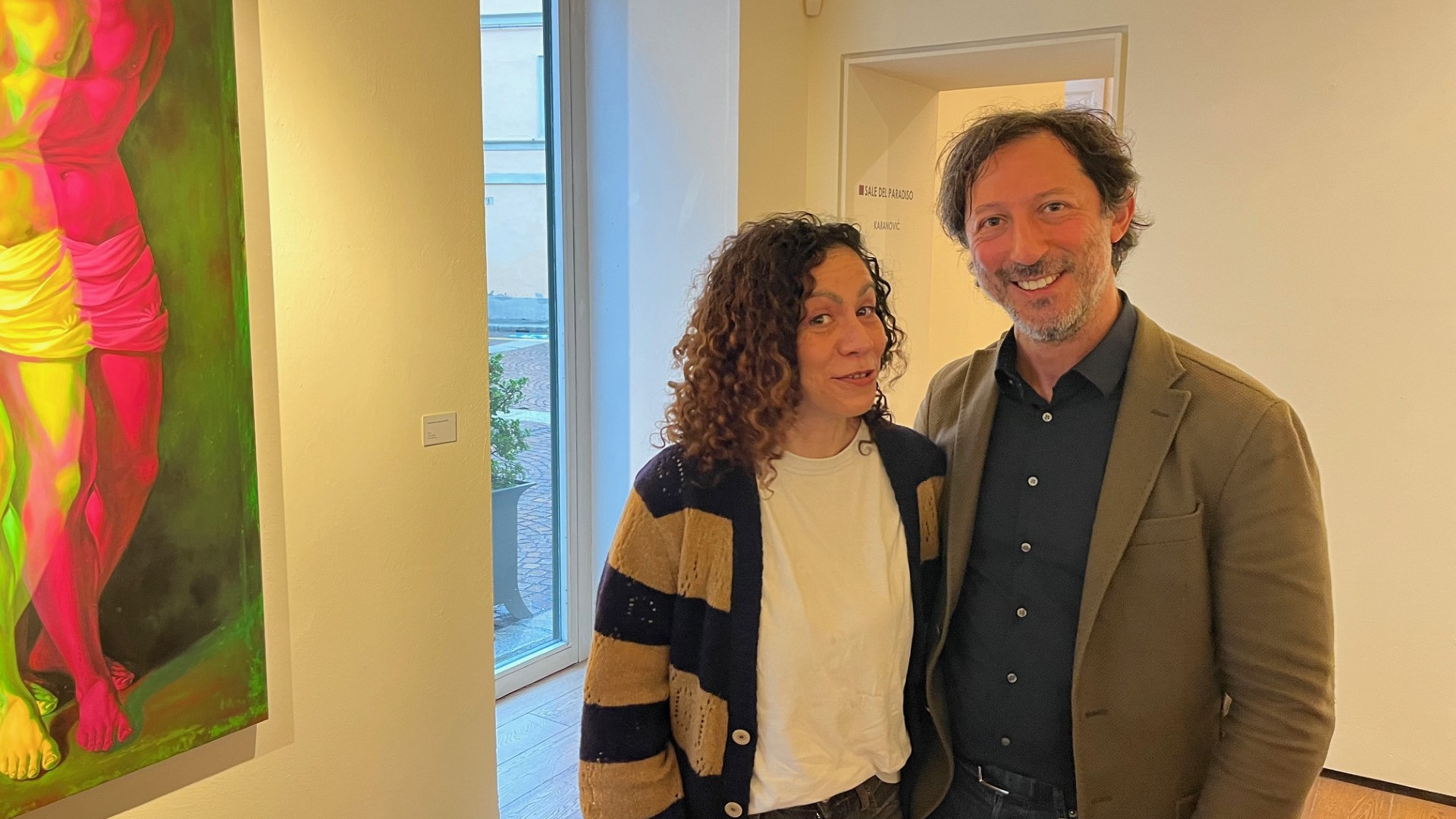 Vendetta, ironia ed emozioni: grazie a "I segreti dello zerbino" fondi per l'Airc