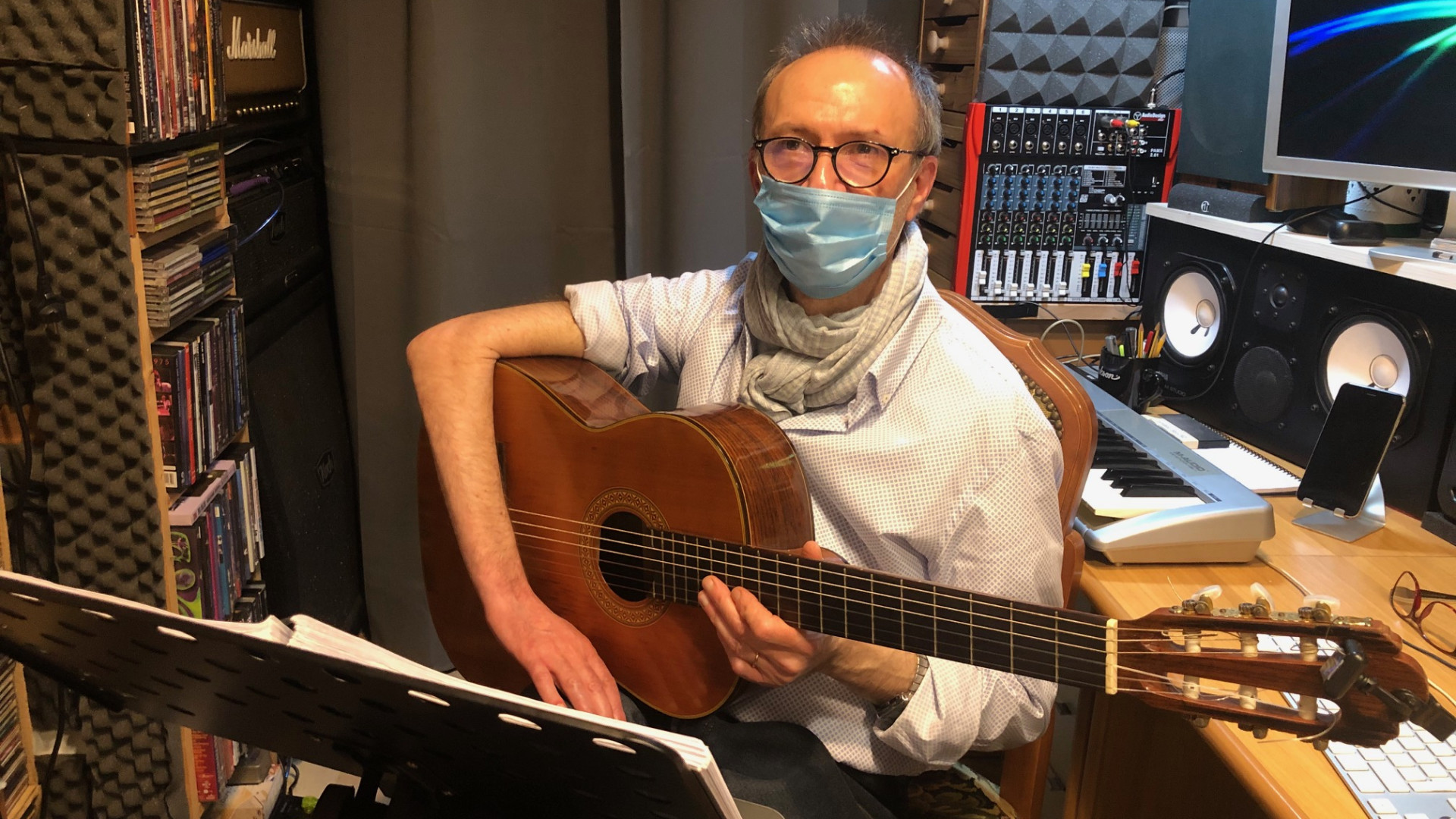 “Il mio miracolo: l’ictus e il coma, ma ora suono la chitarra e vivo di musica”
