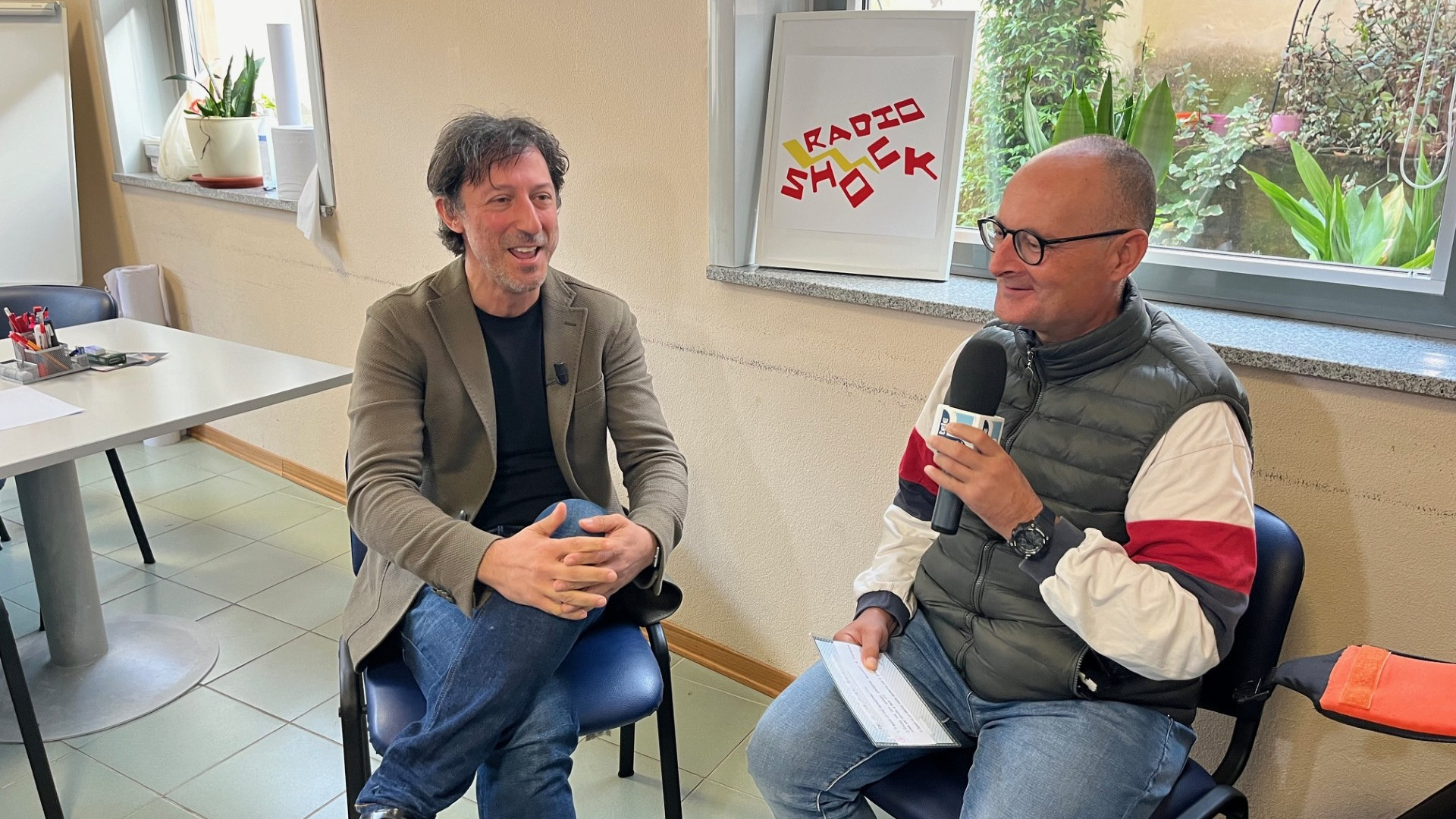 Le domande di Radio Shock a Gian Luca Rocco: "Meglio i pisarei o il cappon magro?"