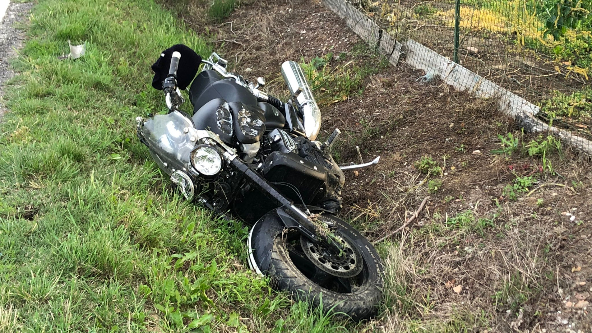 Schianto di Besenzone, non ce l'ha fatta il motociclista di 57 anni. Morto nella notte