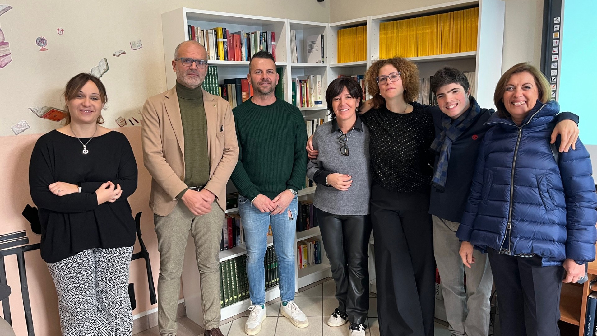 Inaugurato il caffè letterario del Raineri Marcora, 600 libri per "crescere insieme"