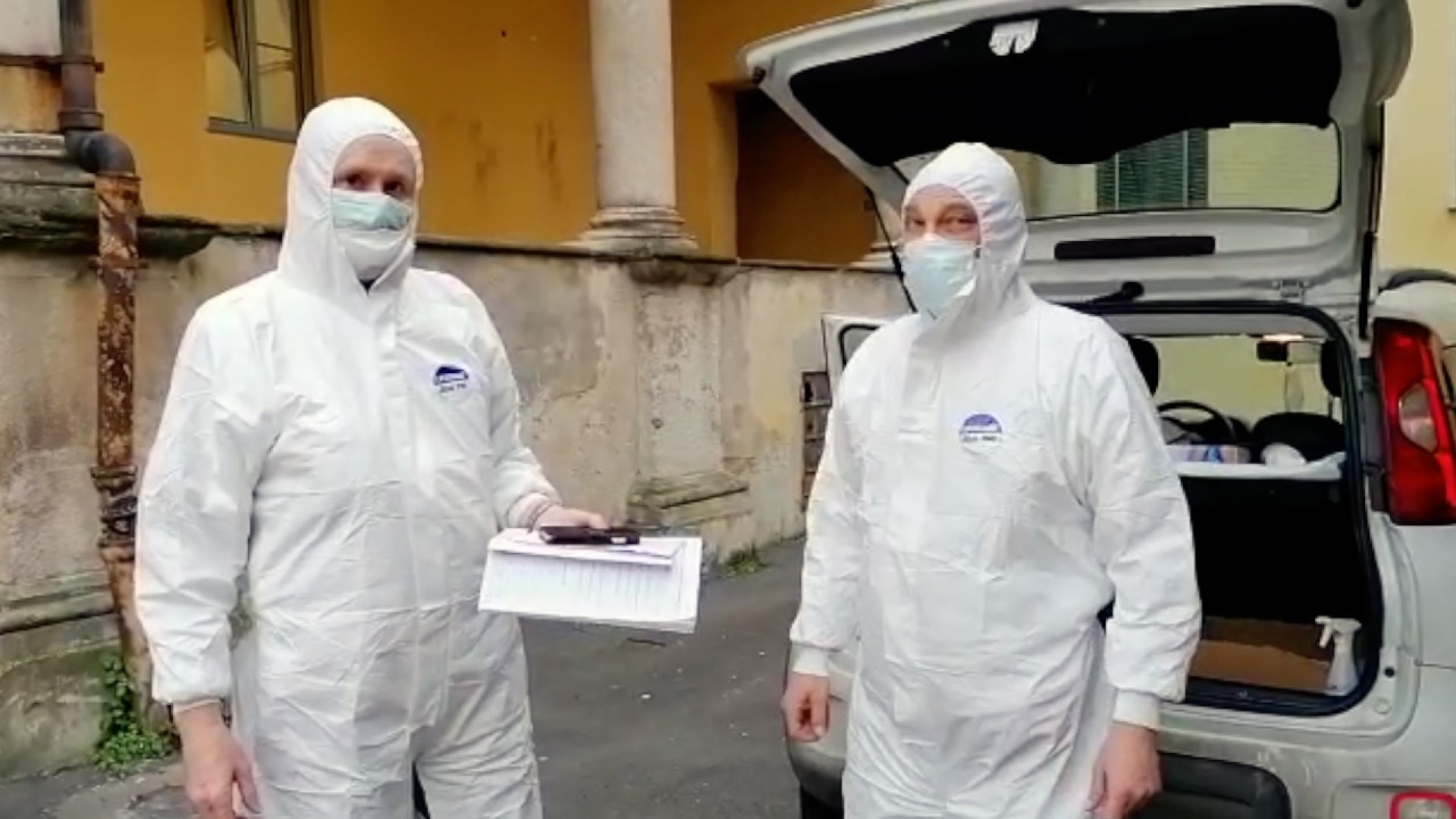 “Il virus si sconfigge casa per casa”. Proseguono le visite domiciliari del dottor Cavanna