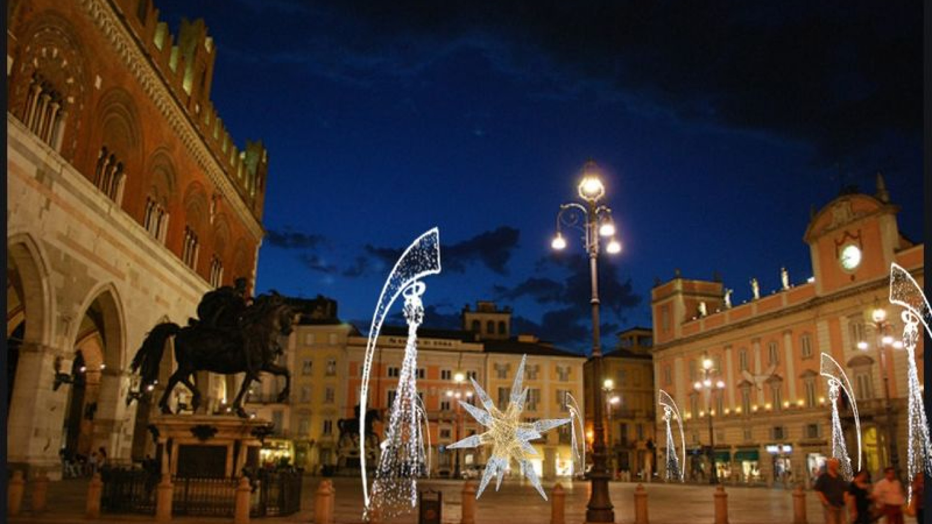 Luminarie natalizie, quest'anno il Comune spenderà 103mila euro