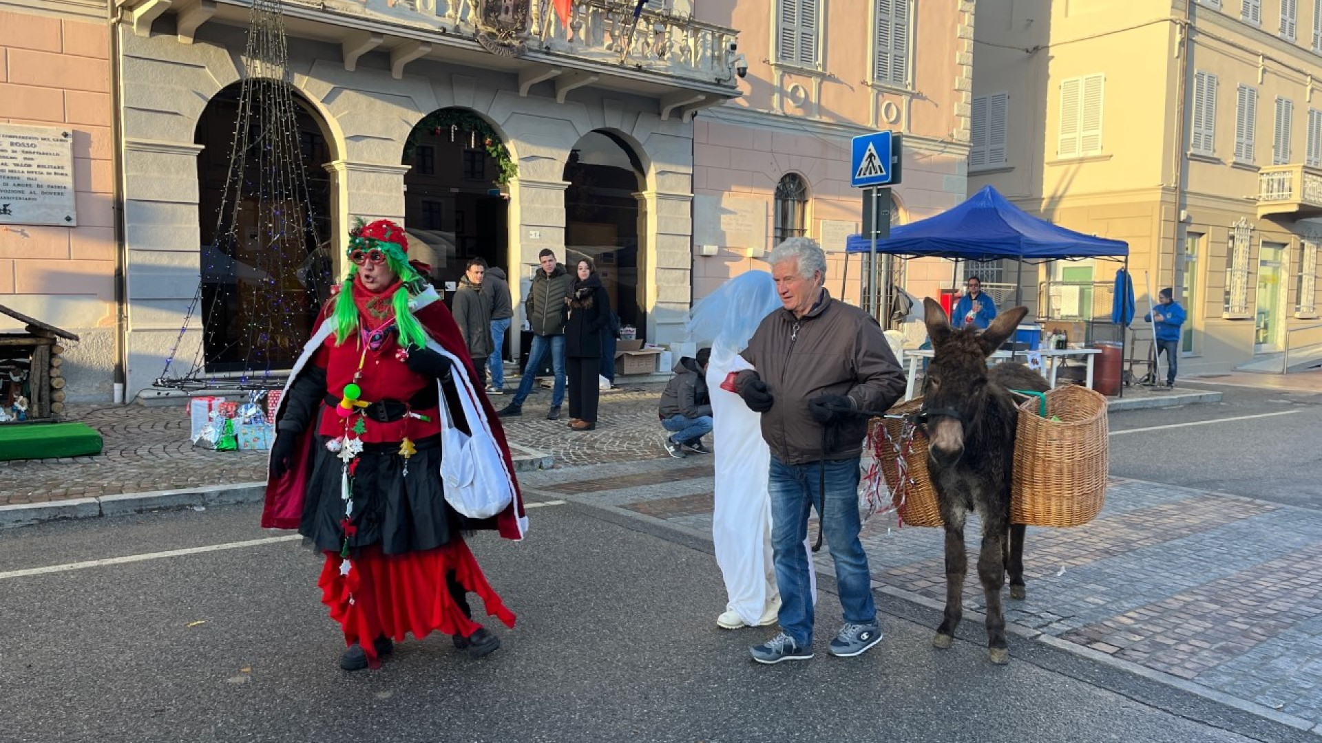 "Uniti per regalare sorrisi ai bambini". La Santa Lucia di Gropparello è un successo