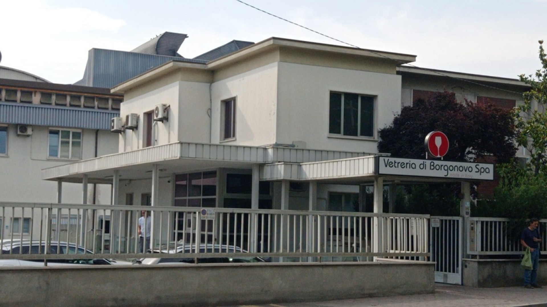 Borgonovo, la Vetreria entra in contratto di solidarietà: orario ridotto per 88 addetti