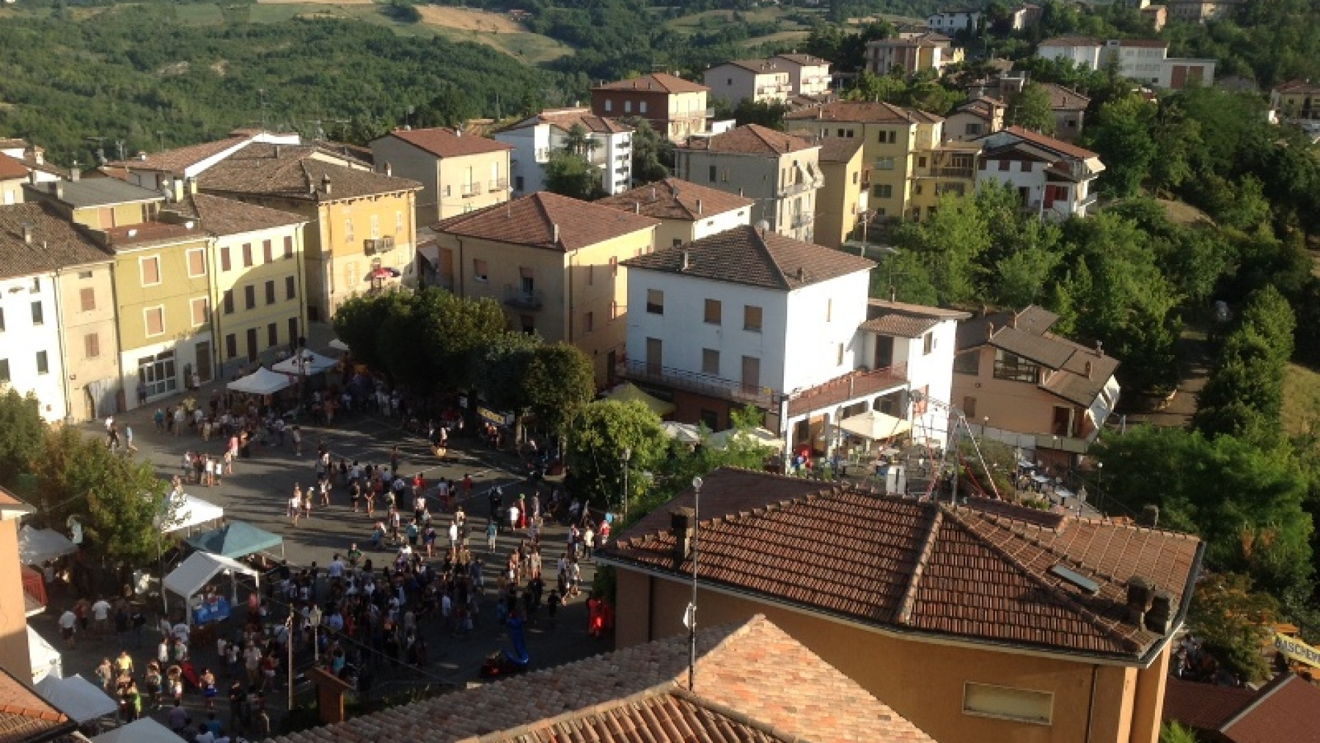 Vernasca: triplo colpo in pieno centro. "Mai successo in 32 anni di attività"
