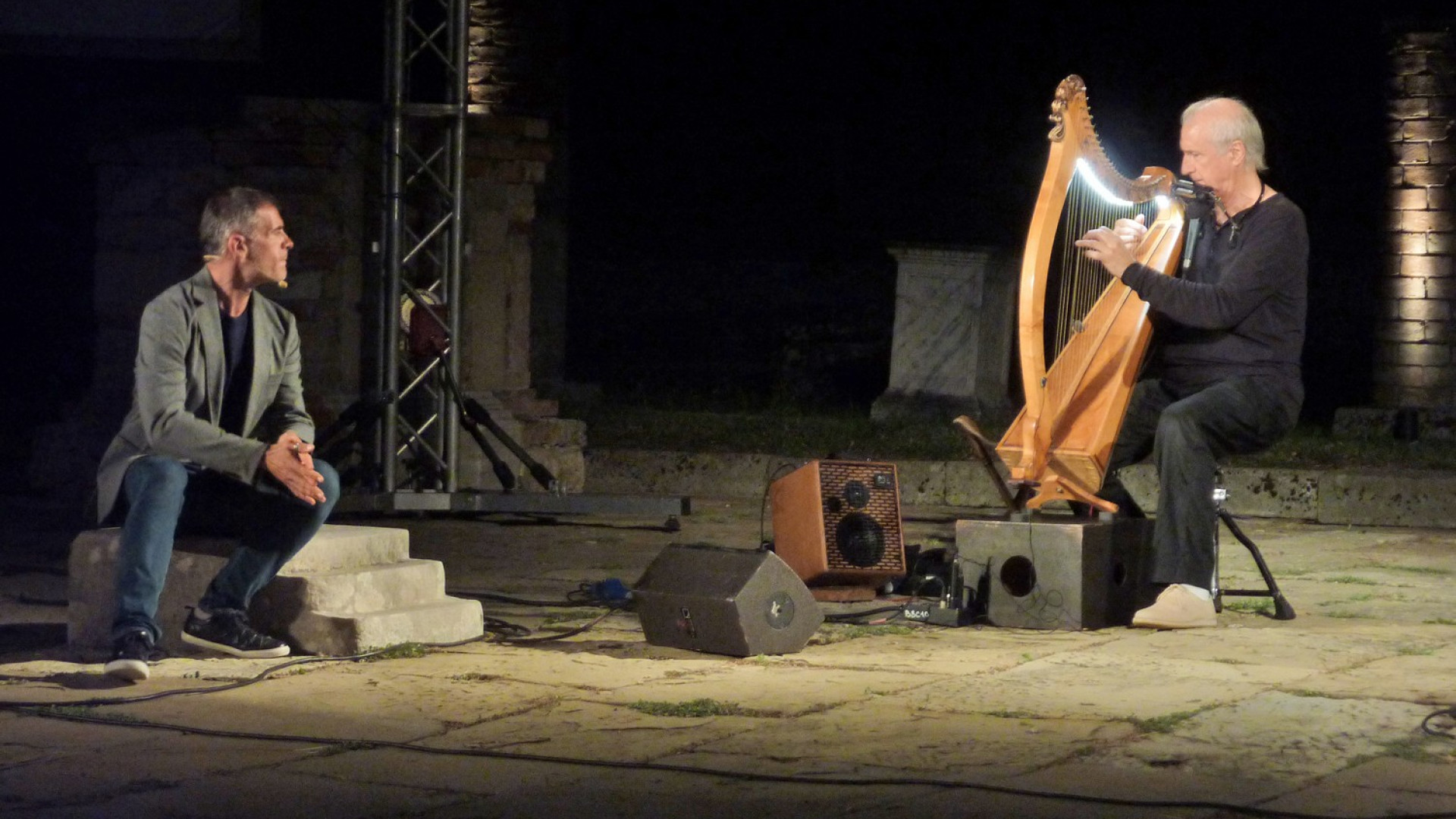 Stefano Massini "strega" Veleia. Le sue interviste agli antichi un inno al riscatto