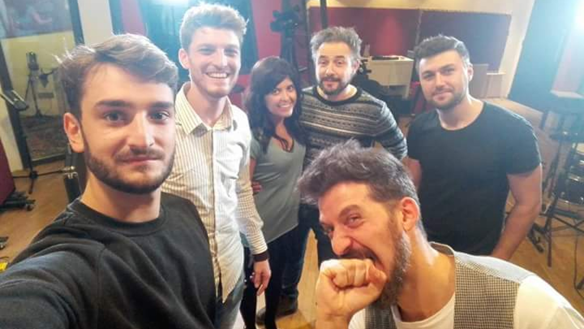 Alekos: “Il rap mi aiuta a interiorizzare”. A Telelibertà, video con Morrywood e Mikeless
