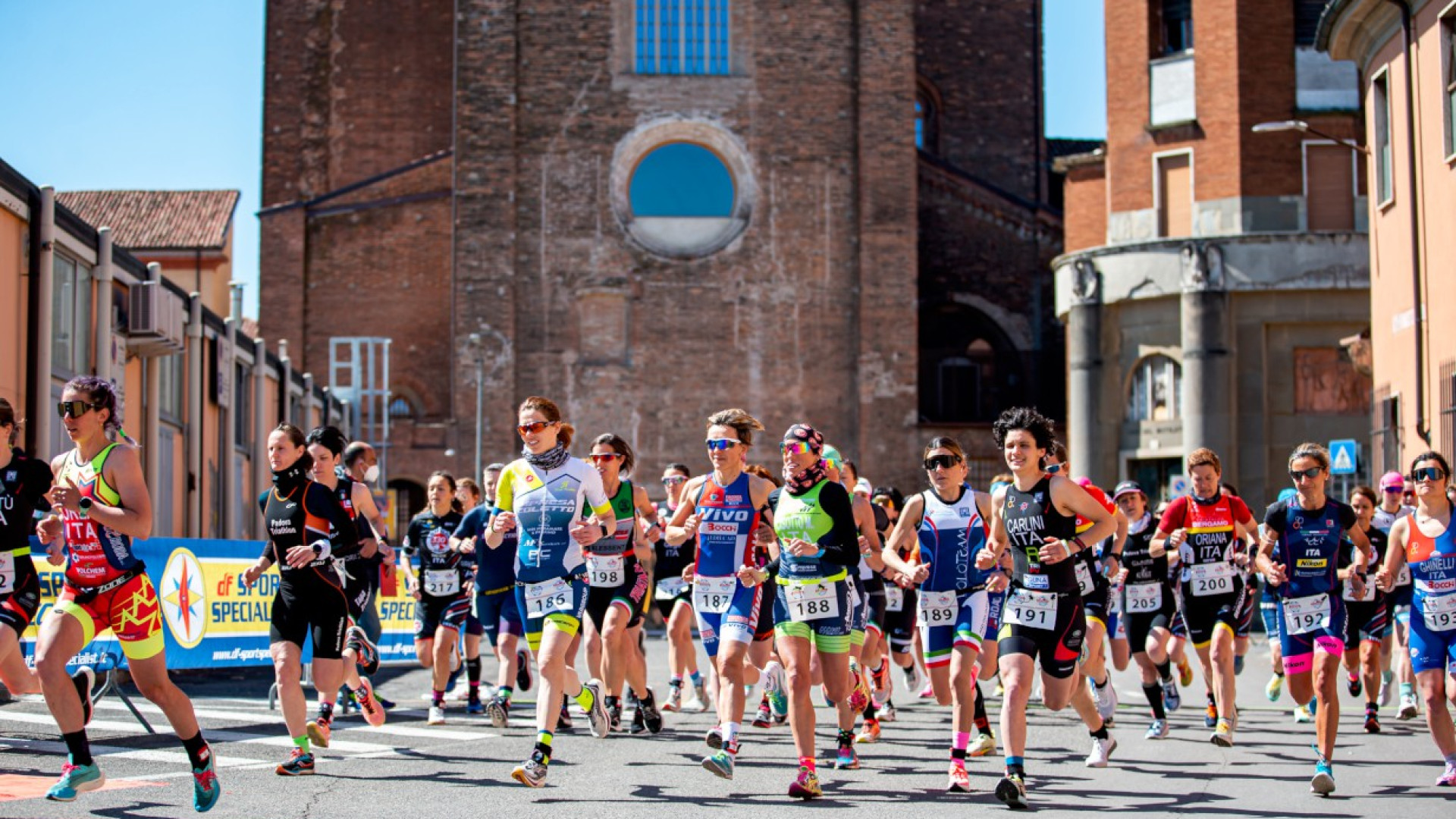 Più di 300 atleti da tutta Italia per il duathlon "La Primogenita". Le limitazioni