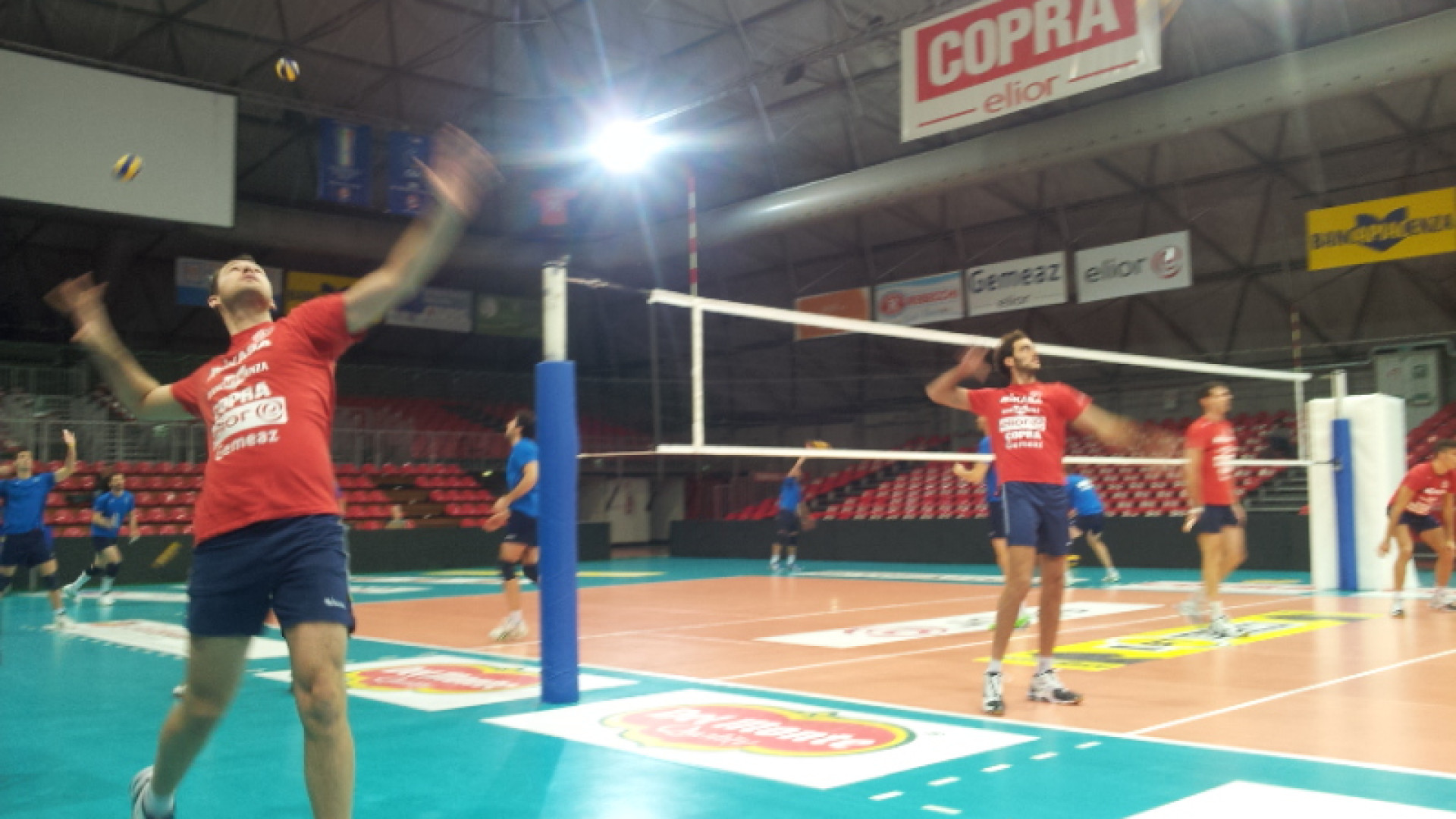Volley: il Copra Elior straccia Cuneo in amichevole. Mercoledì c'è Macerata