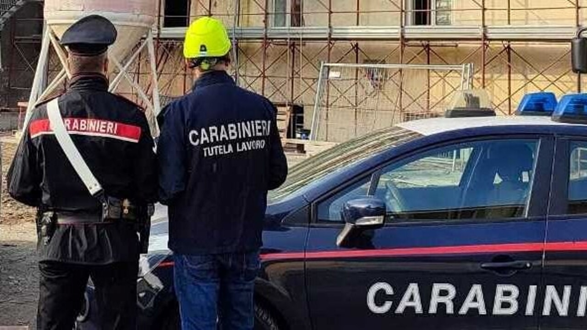 Controlli per la sicurezza sul lavoro: denunce e sanzioni in due cantieri