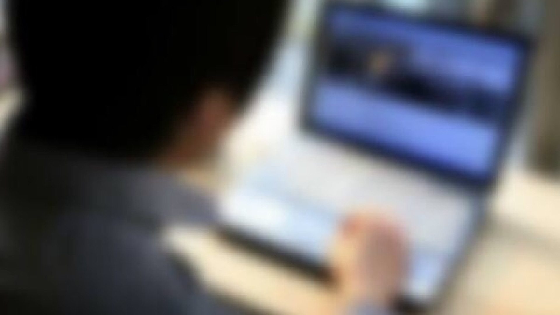 La lotta al bullismo in internet comincia già alle scuole elementari 