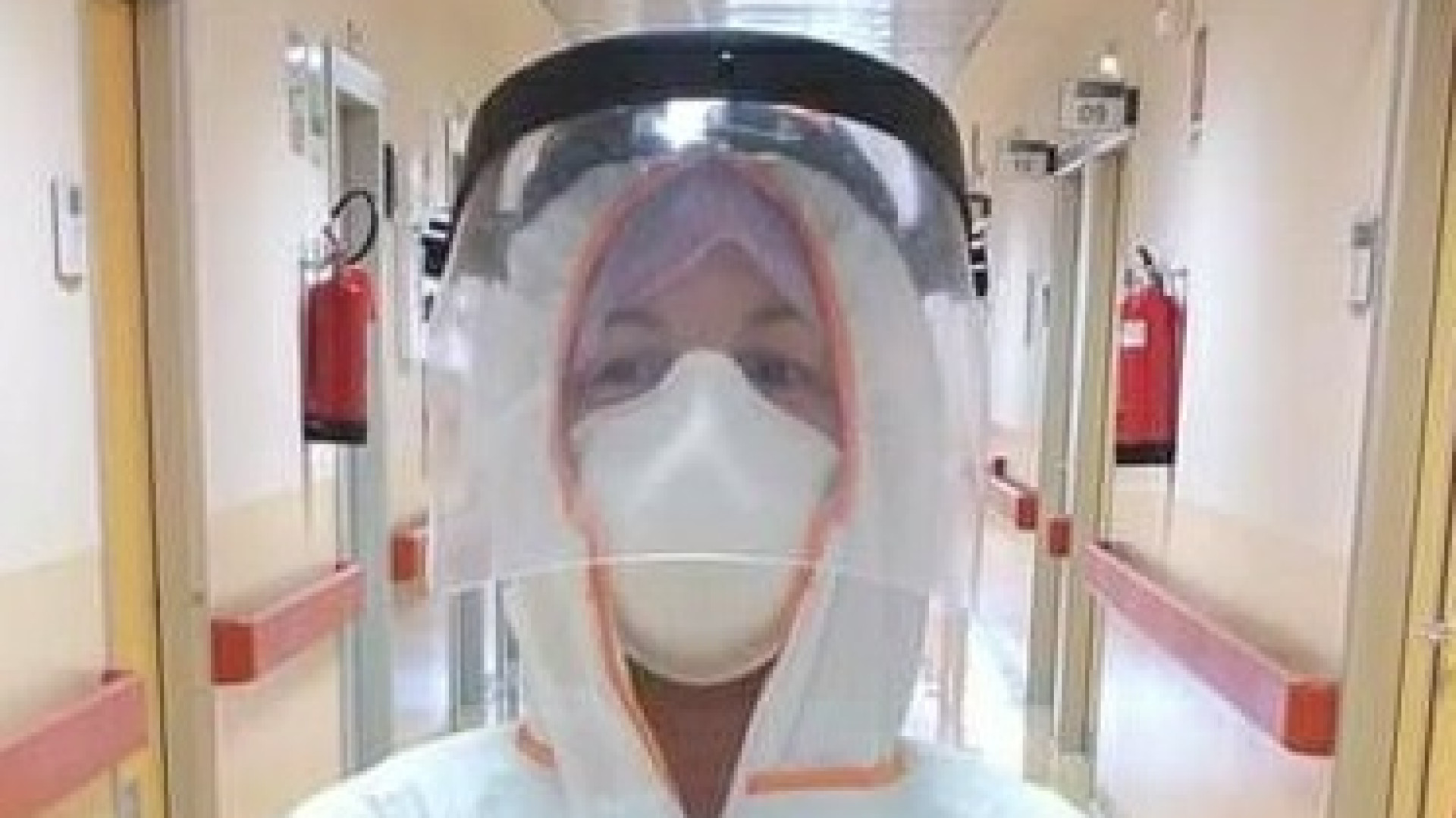 Gli operatori Oss: "Difficile essere il collegamento tra malati e famigliari"