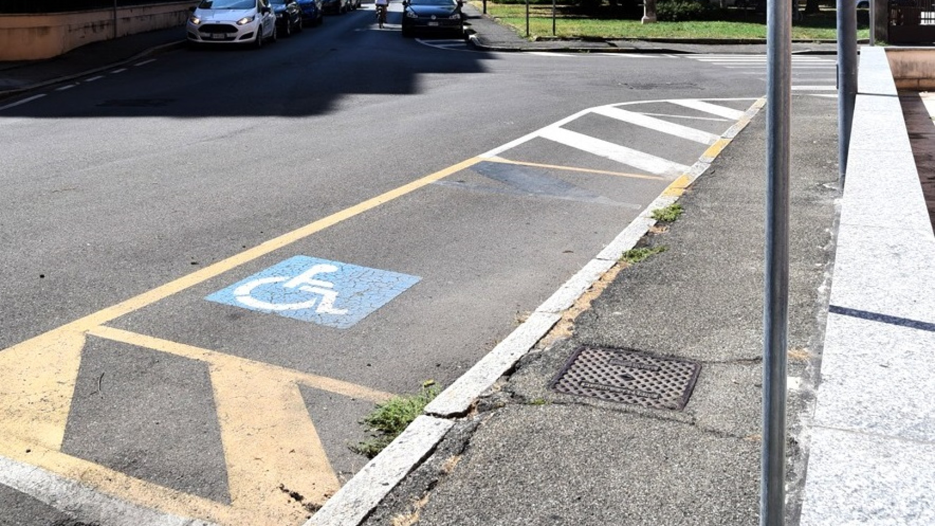 "In centro è quasi impossibile trovare uno stallo per disabili che non sia riservato"