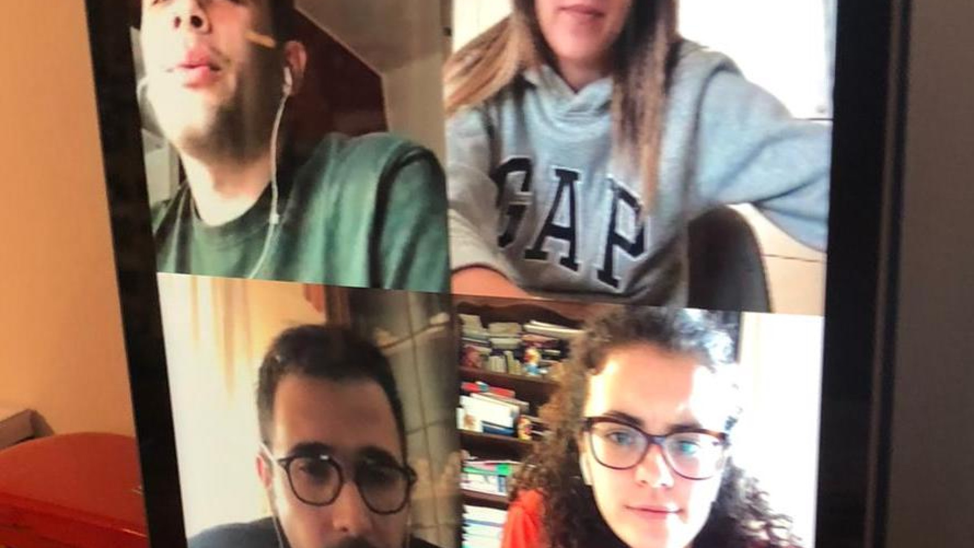 Cattolica, oltre quaranta lezioni virtuali al giorno. Gli studenti: “Efficace”