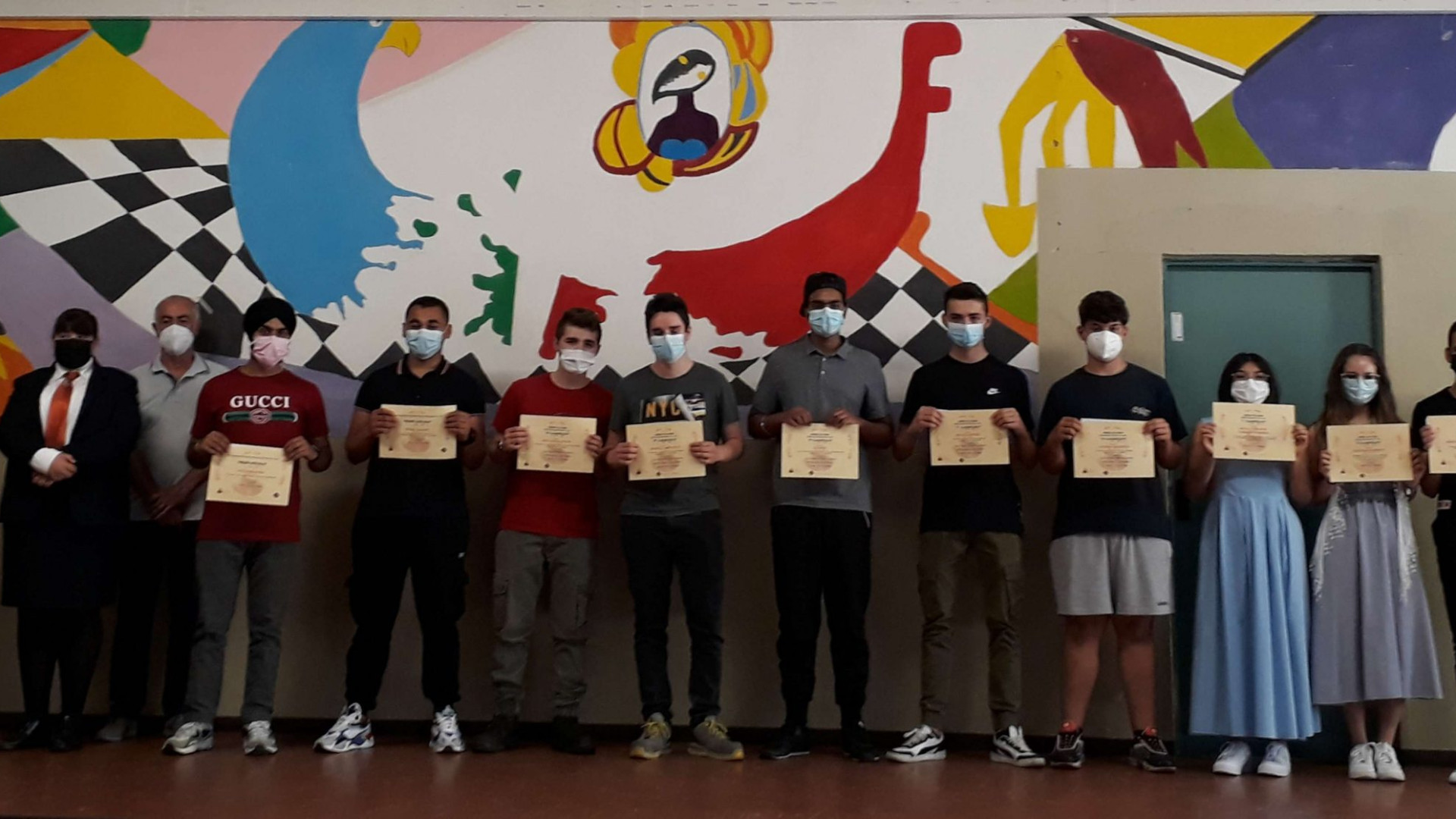 "Non solo nozioni", il don Orione premia i dieci super bravi con borse di studio