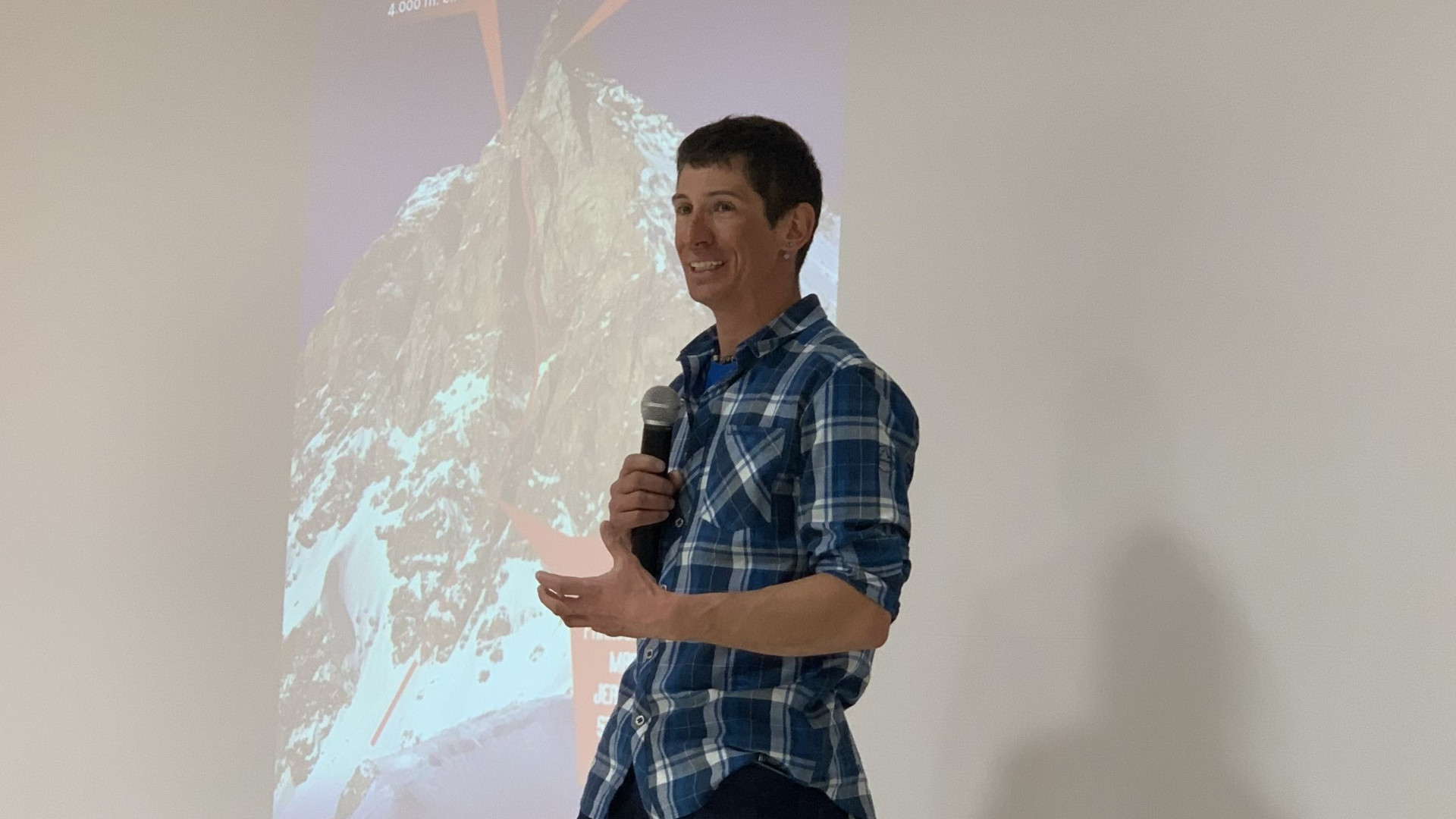 "La montagna è mettersi in gioco": incontro con l'alpinista Cazzanelli