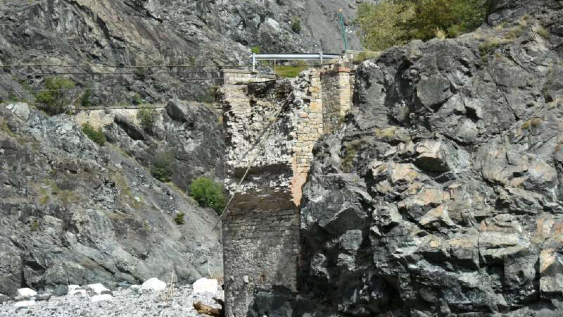 Ponte Barberino, i cittadini si mobilitano: raccolte 1.200 firme per la ricostruzione