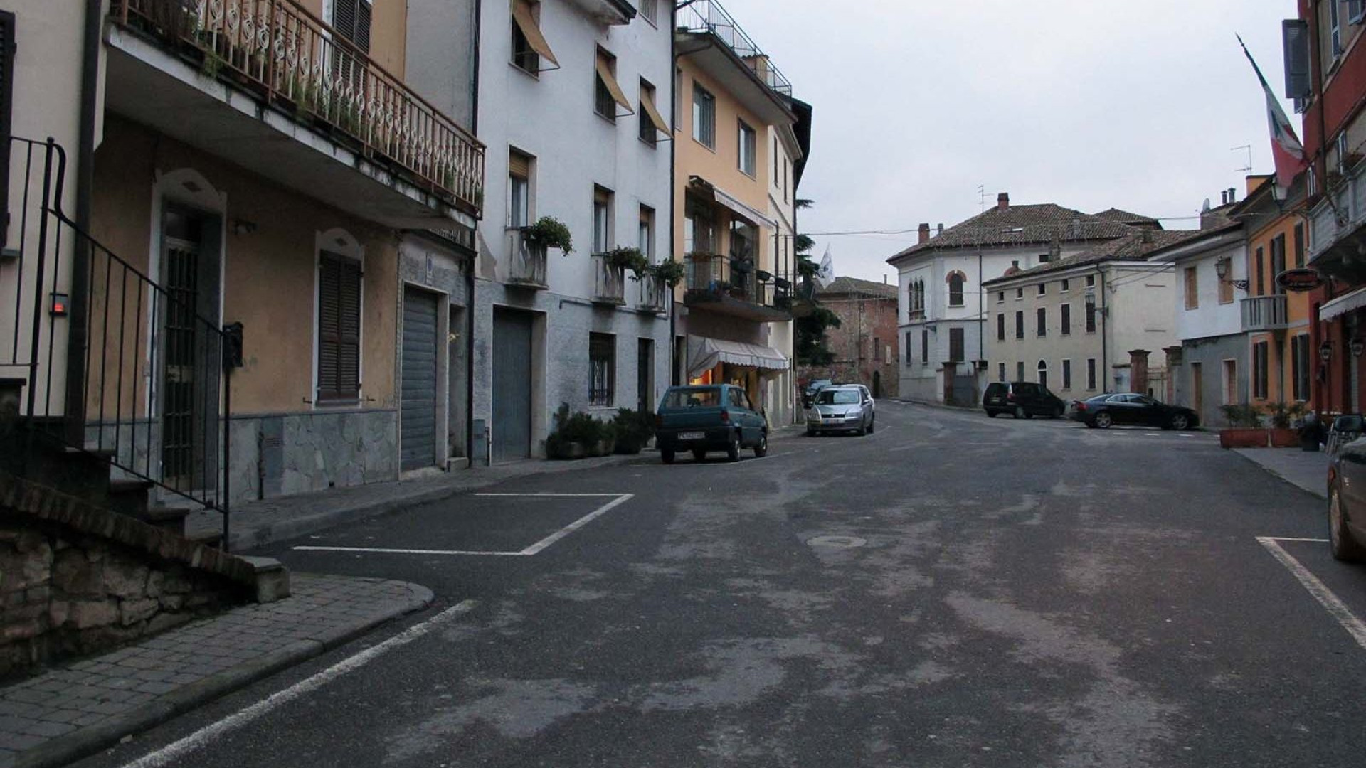 Rissa in centro a Ziano, due feriti al Pronto soccorso. "Clima da saloon"