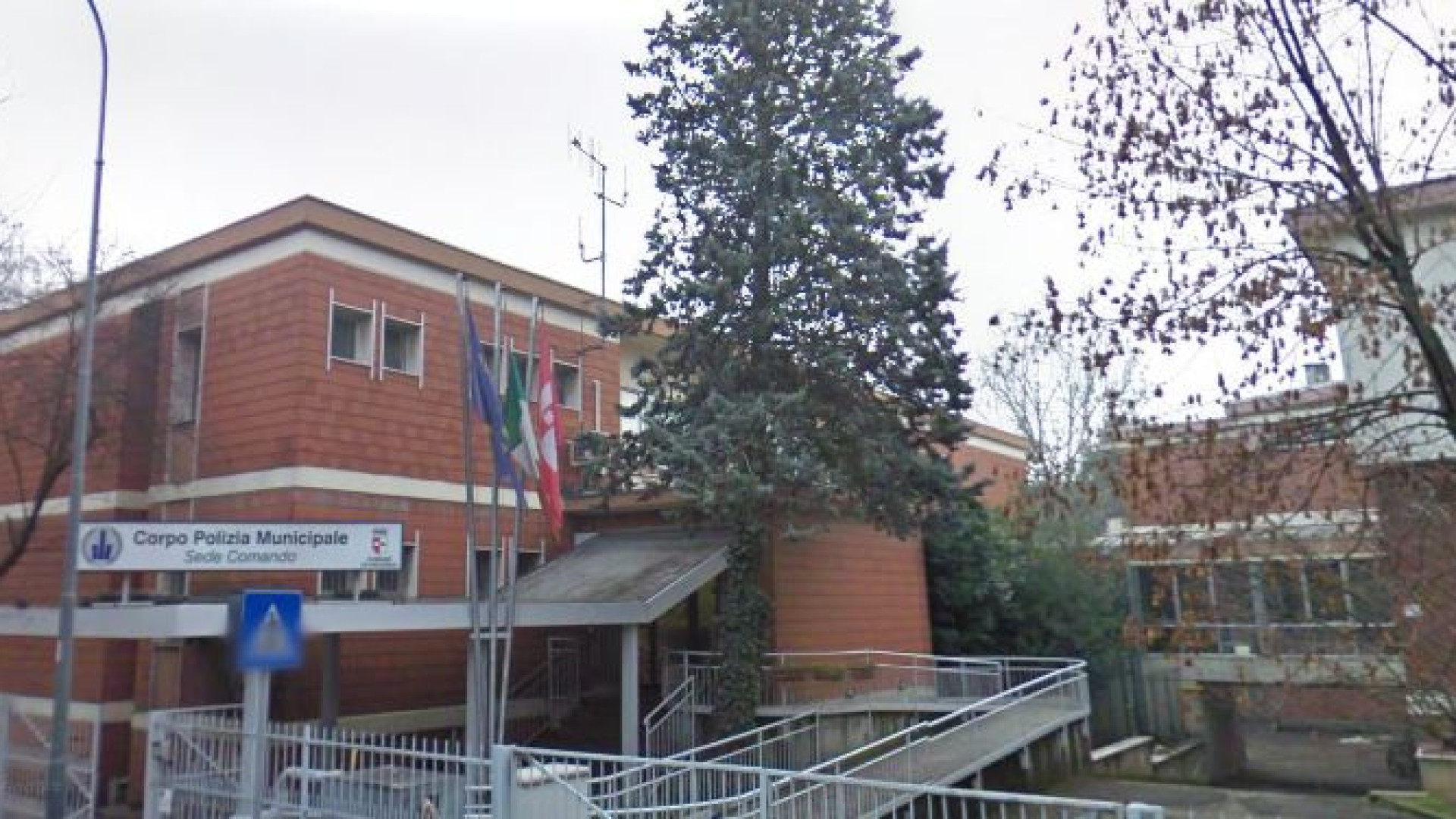 Pedone investito la sera di Natale, l'uomo alla guida si presenta al comando vigili